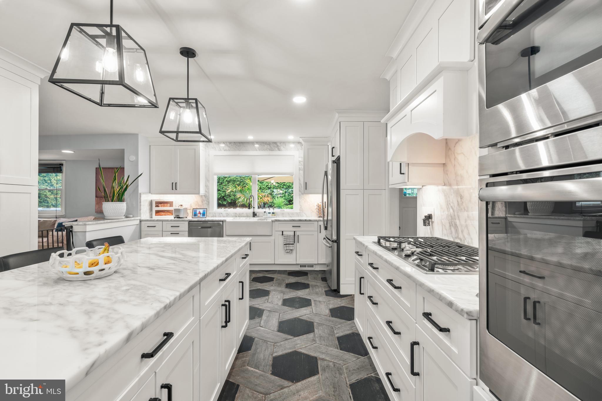 HUNTINGDON VALLEY - Residential