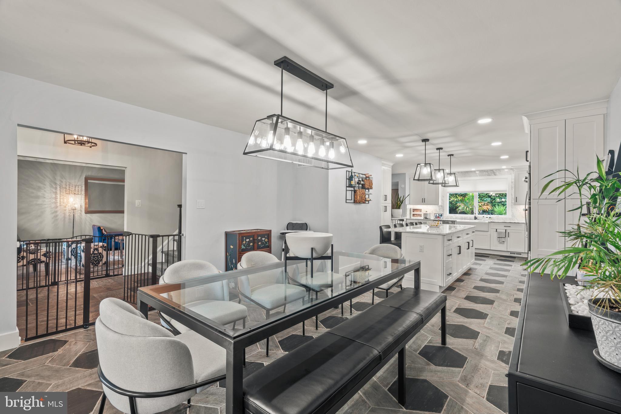 HUNTINGDON VALLEY - Residential