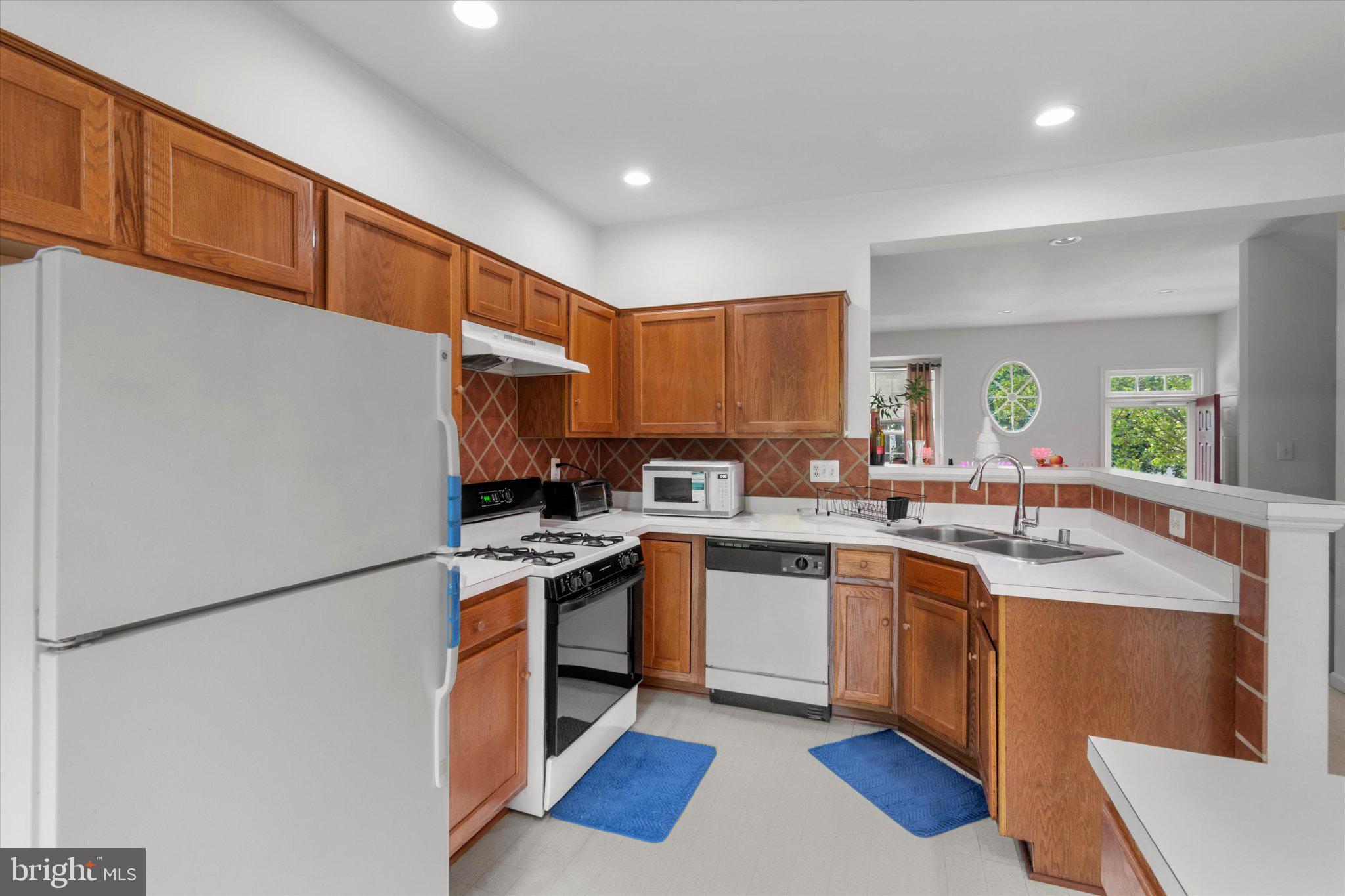 WELLINGTON/CLOVERHILL - Residential