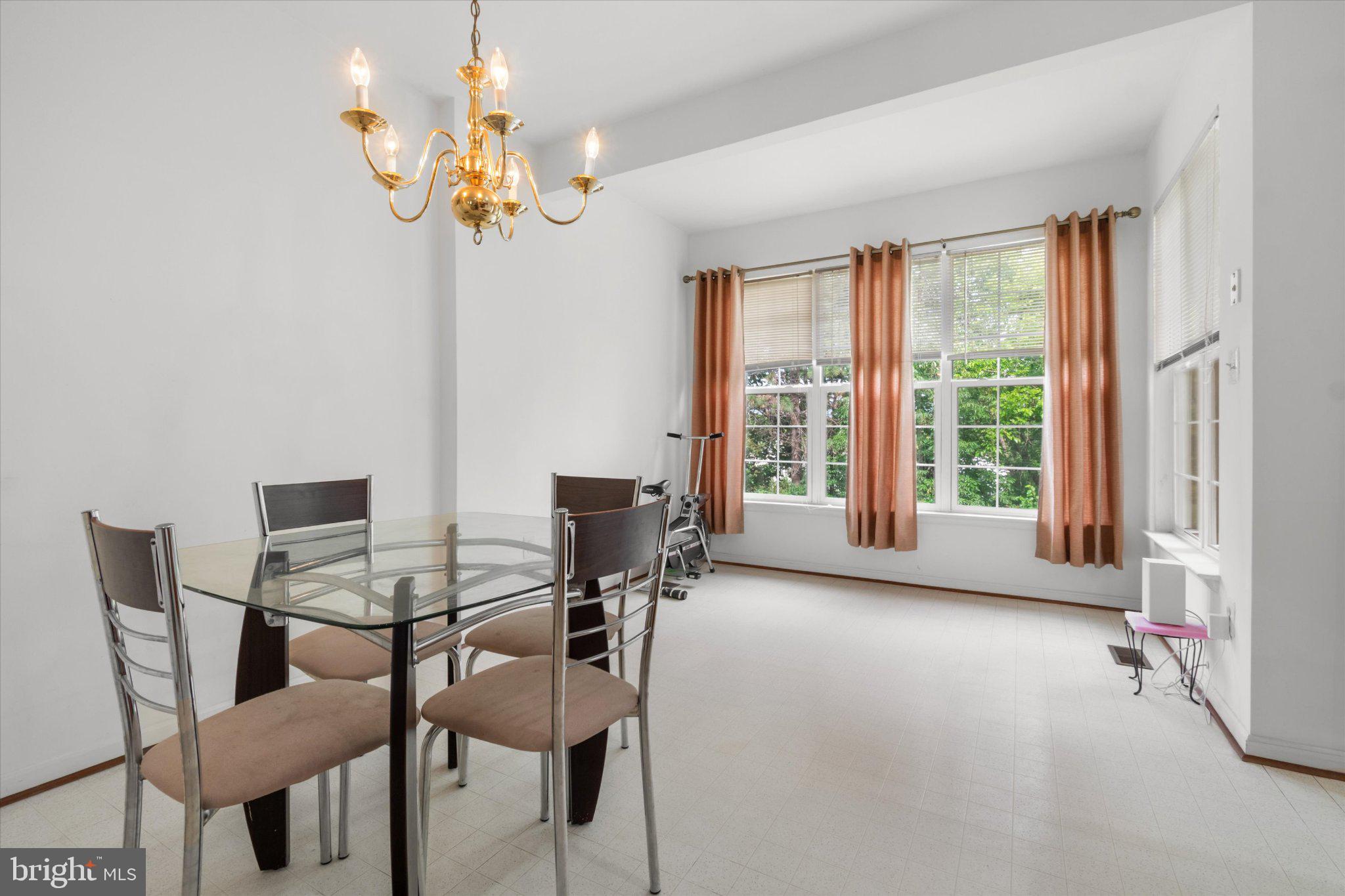 WELLINGTON/CLOVERHILL - Residential