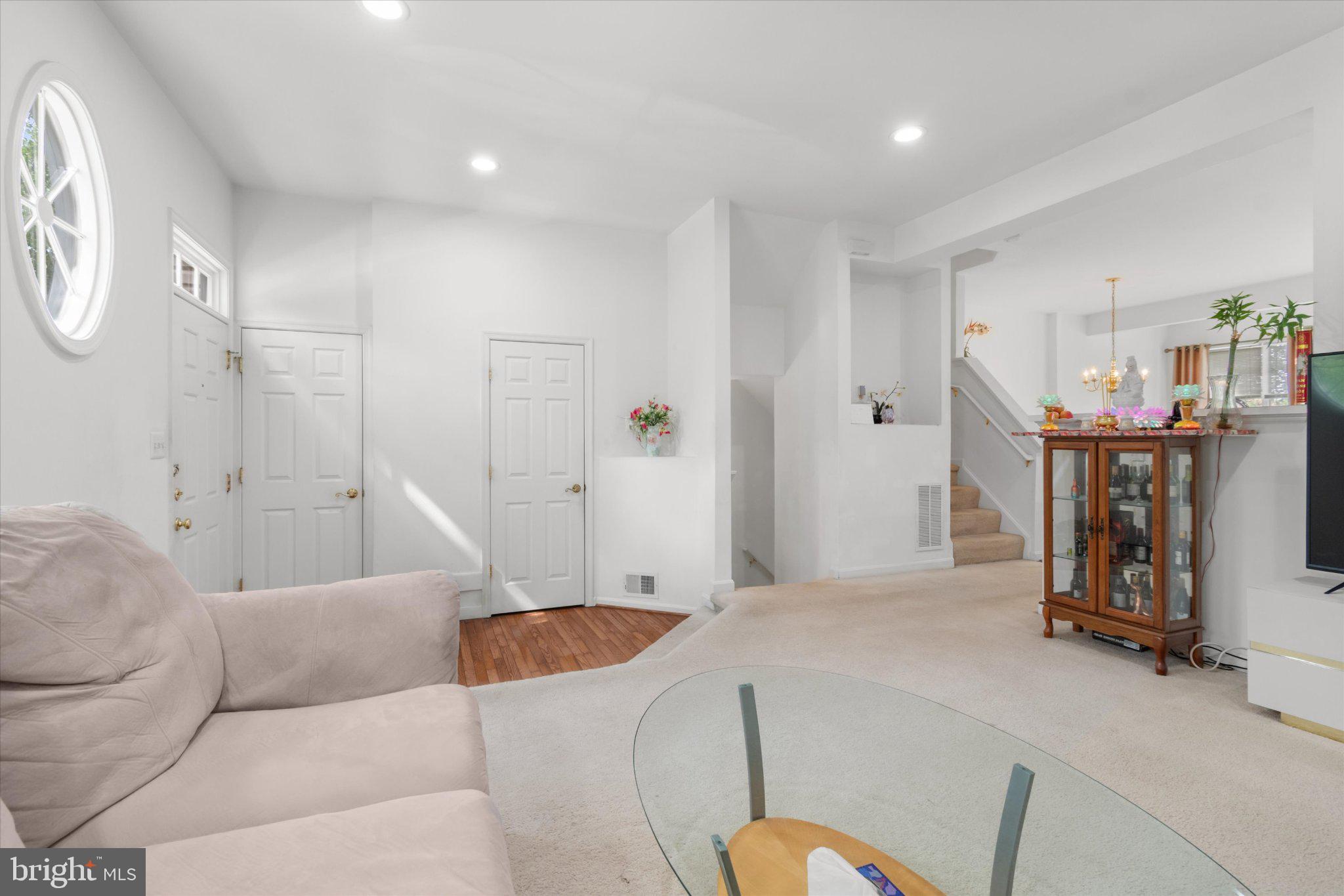 WELLINGTON/CLOVERHILL - Residential