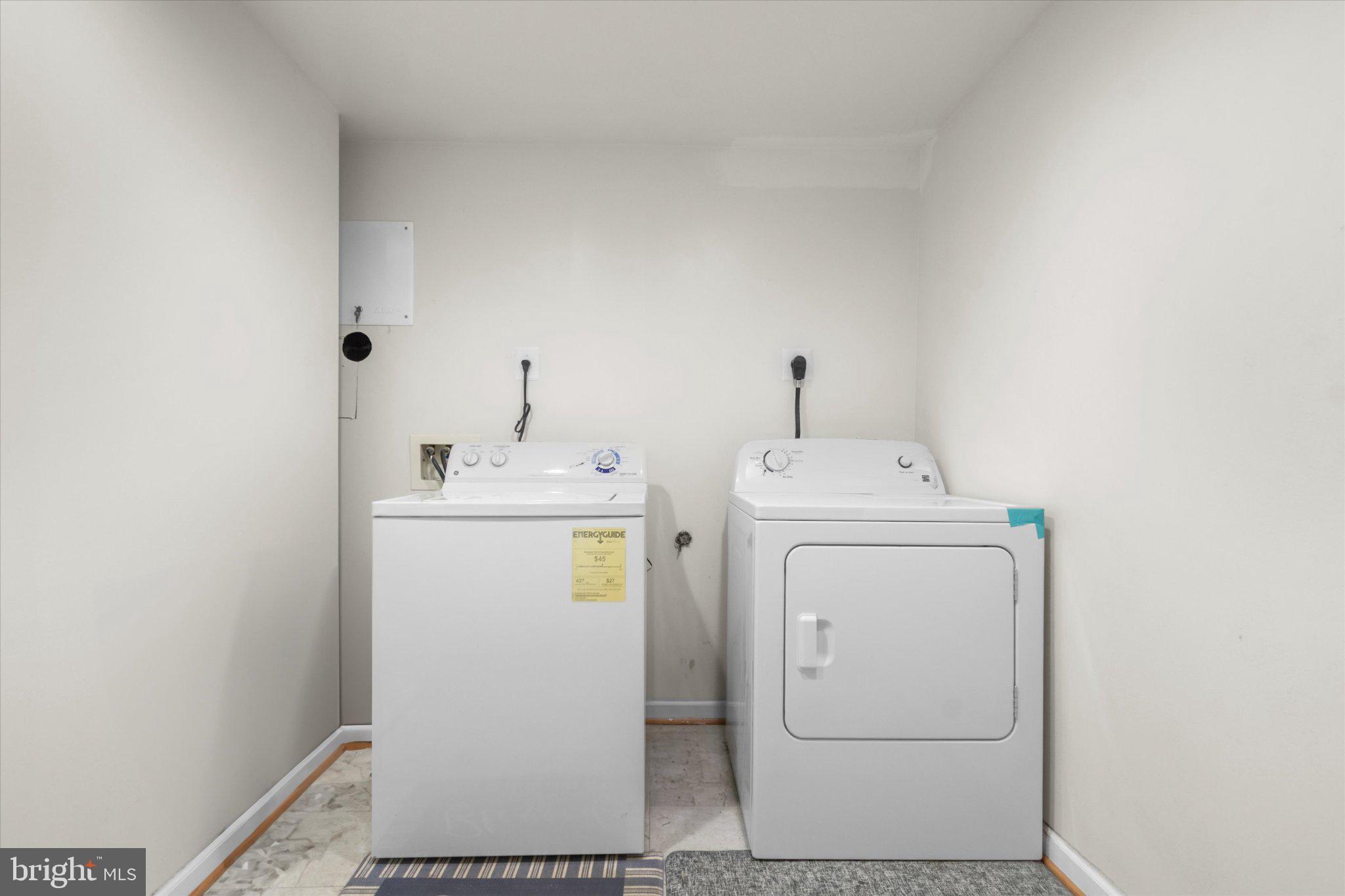 WELLINGTON/CLOVERHILL - Residential