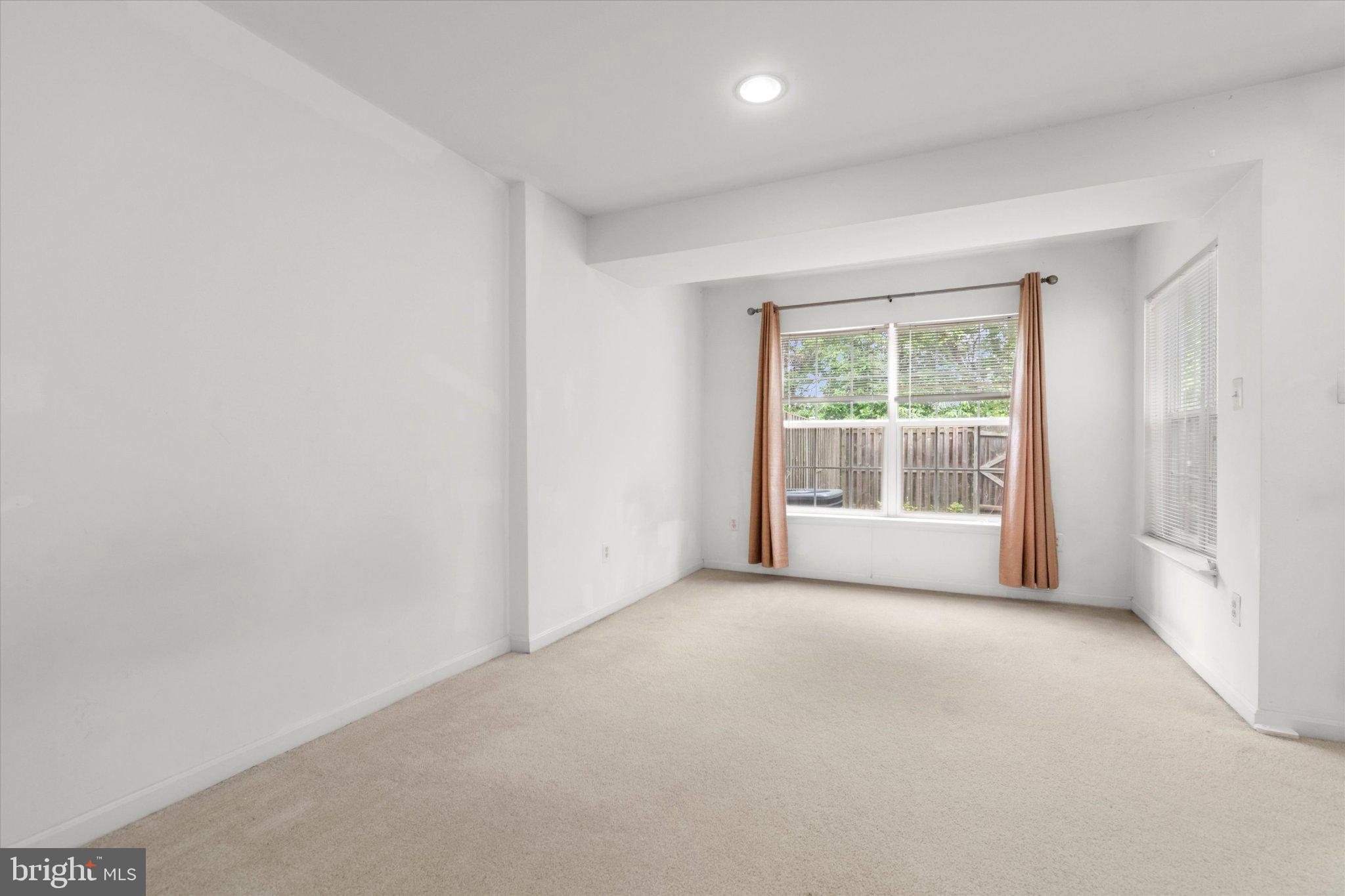 WELLINGTON/CLOVERHILL - Residential