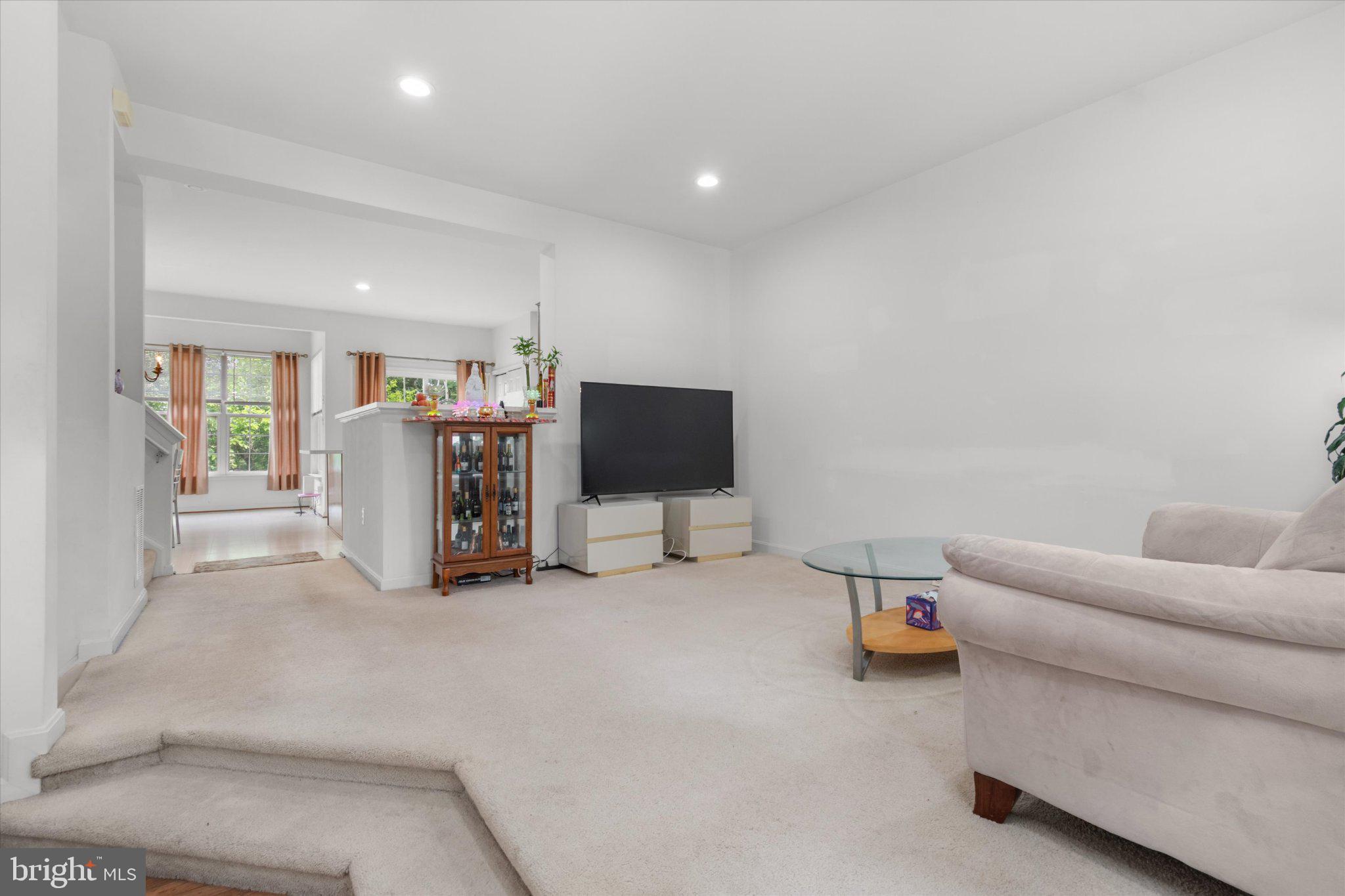 WELLINGTON/CLOVERHILL - Residential