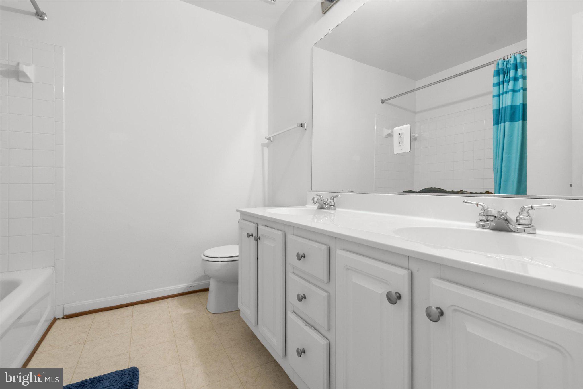 WELLINGTON/CLOVERHILL - Residential