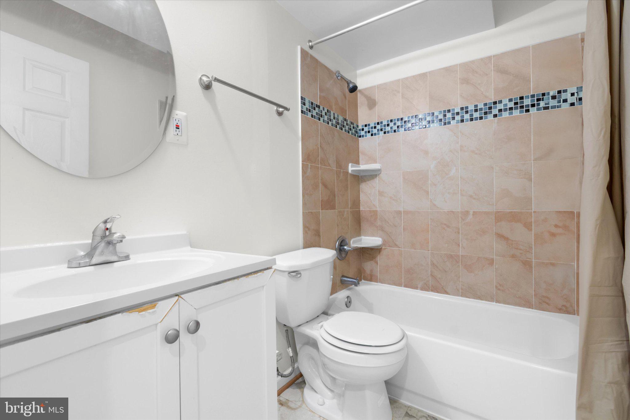 WELLINGTON/CLOVERHILL - Residential