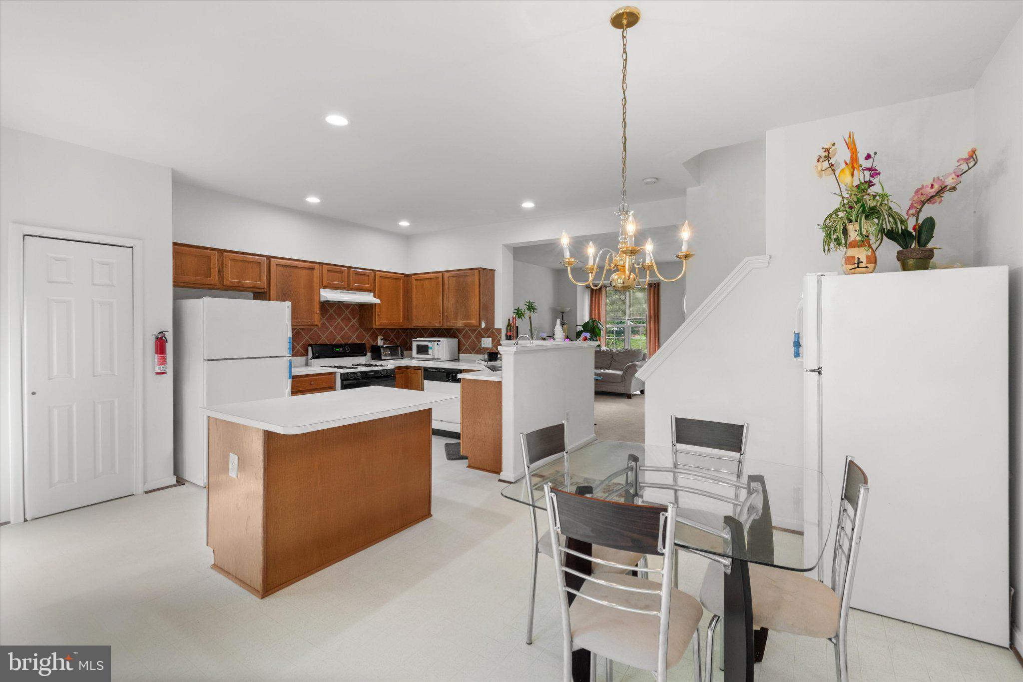 WELLINGTON/CLOVERHILL - Residential