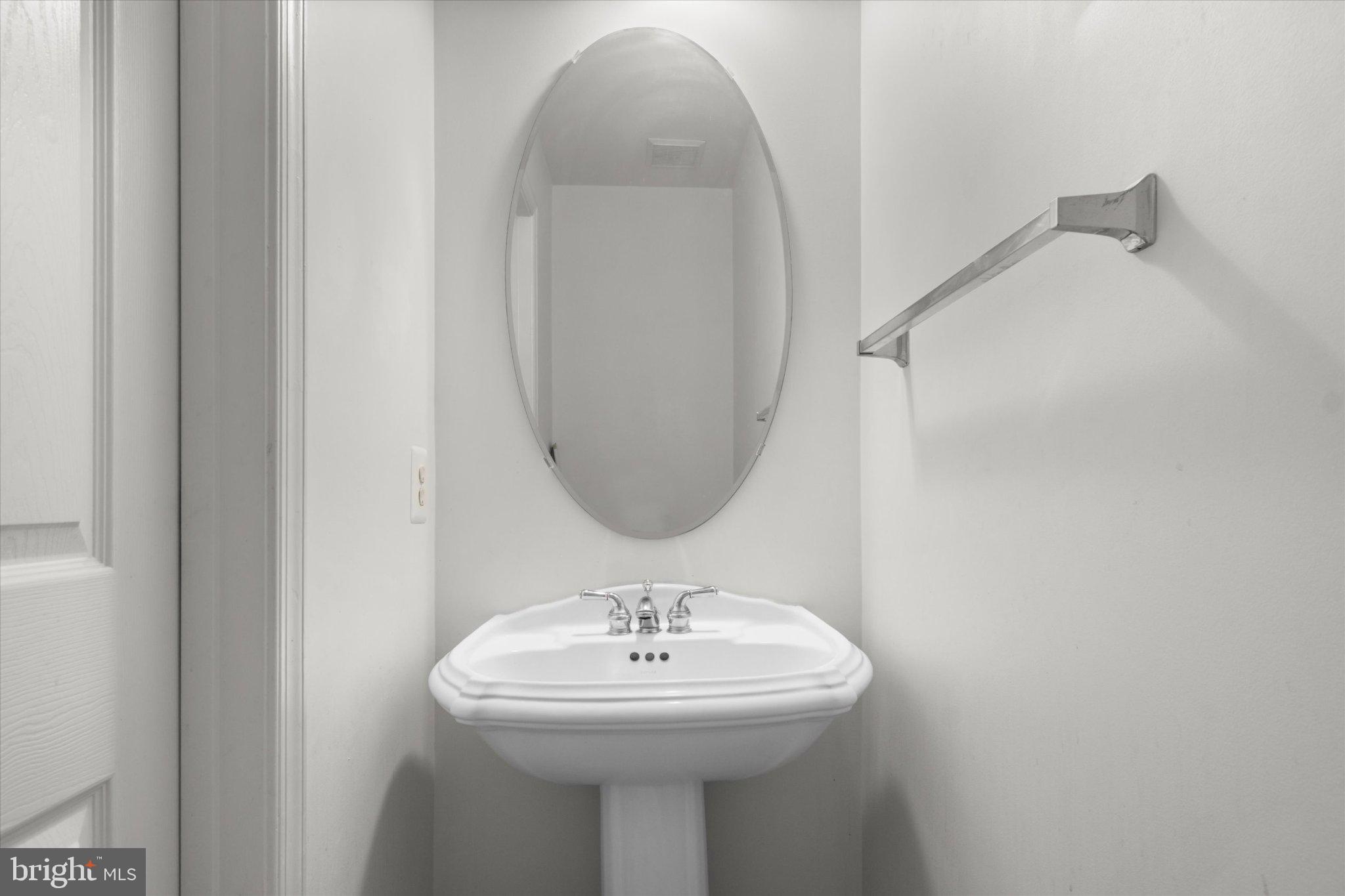 WELLINGTON/CLOVERHILL - Residential
