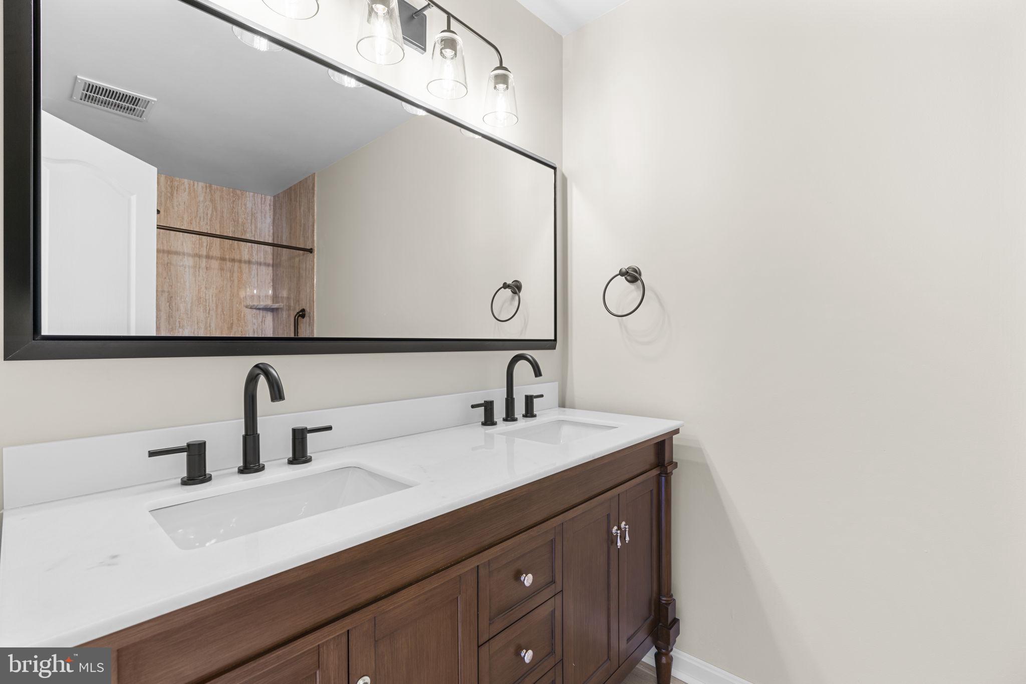 SANDRIDGE - Residential