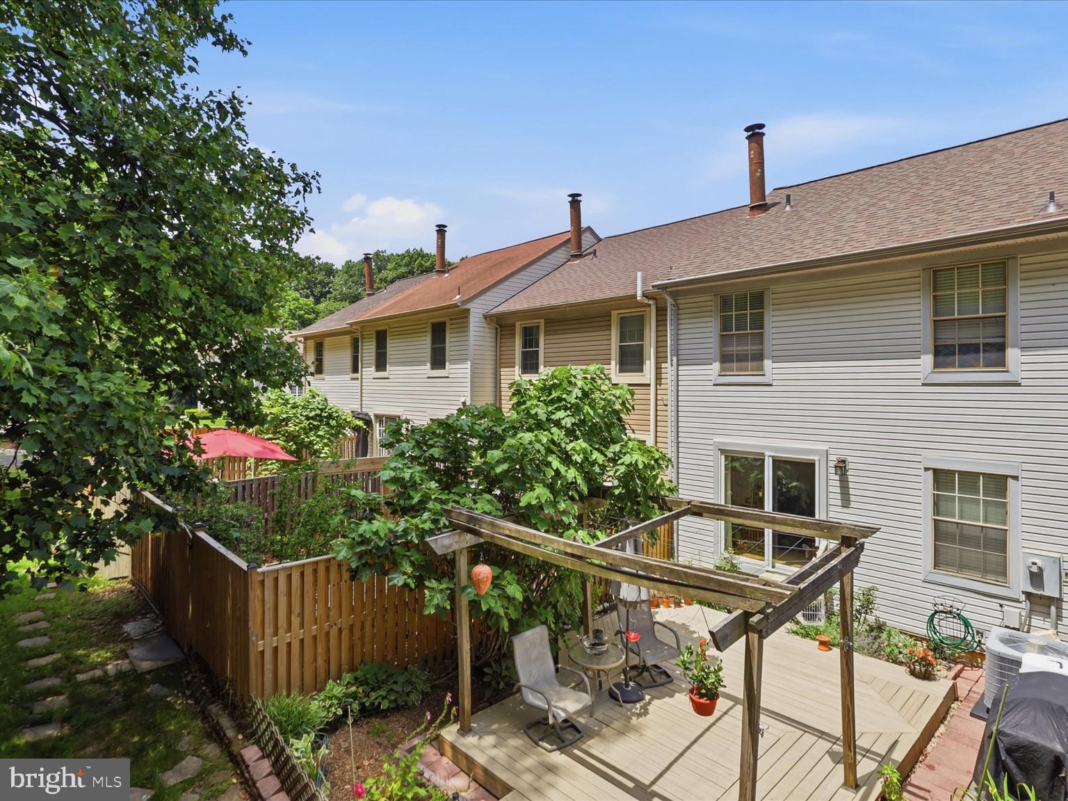 TOWNES OF BURKE - Residential