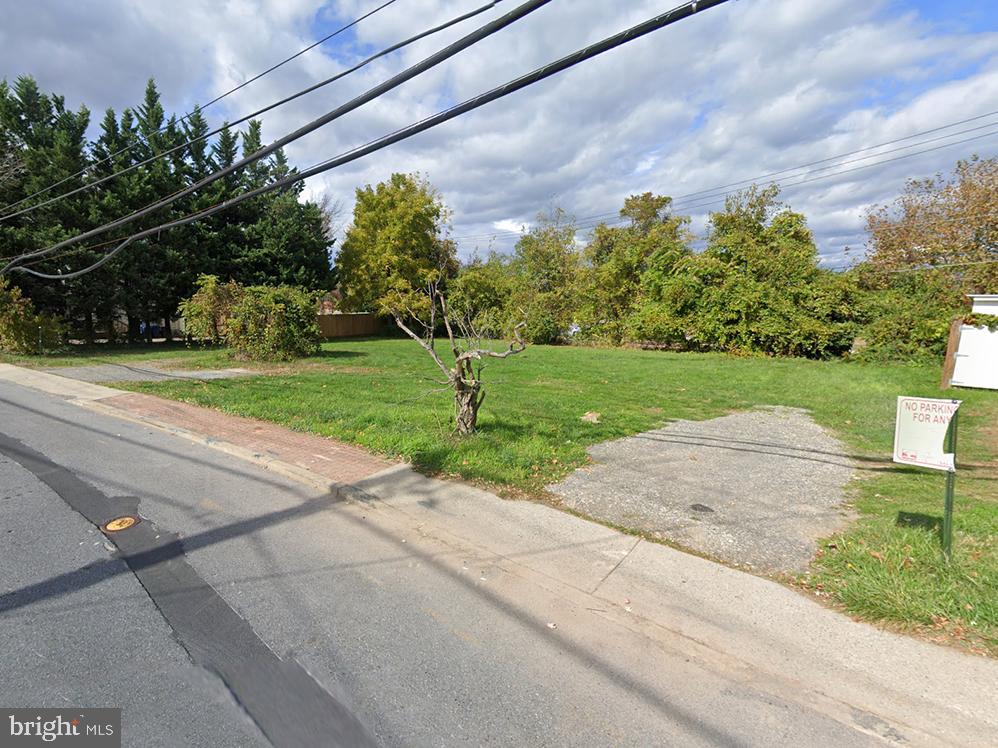 GAITHERSBURG TOWN - Land