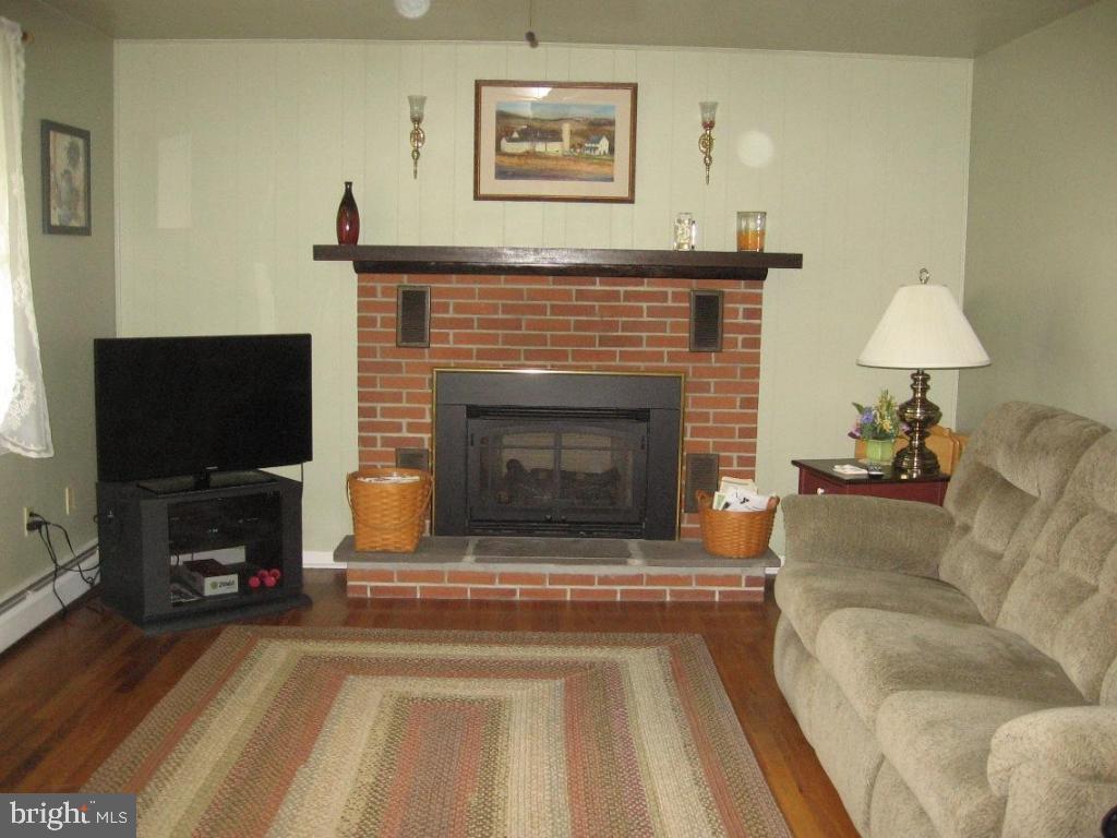 SWARTZVILLE - Residential