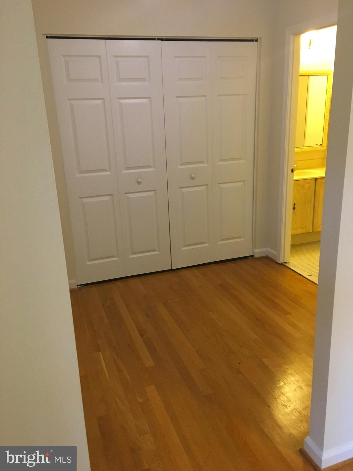OLD GEORGETOWN VILLAGE - Residential Lease