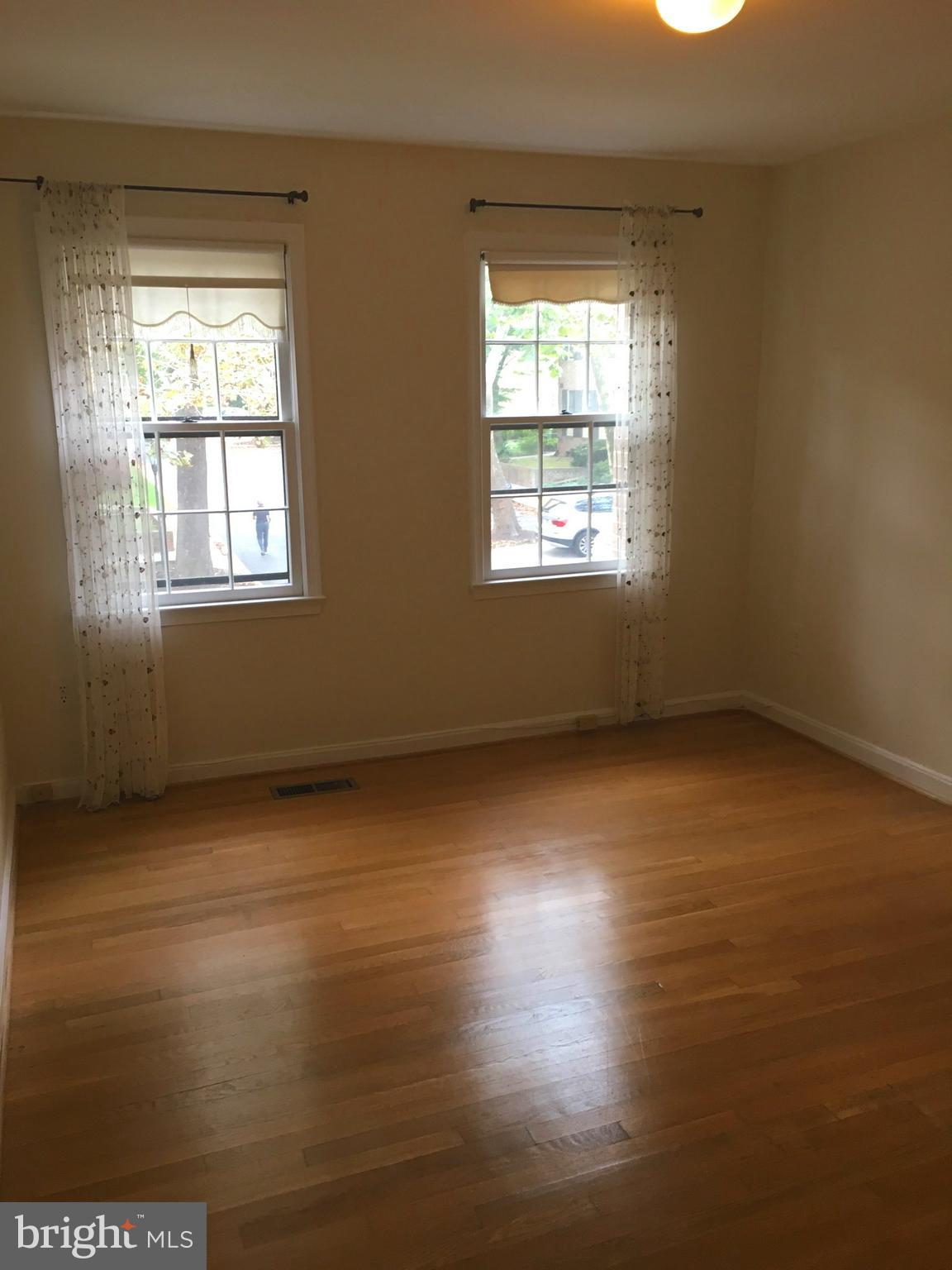 OLD GEORGETOWN VILLAGE - Residential Lease