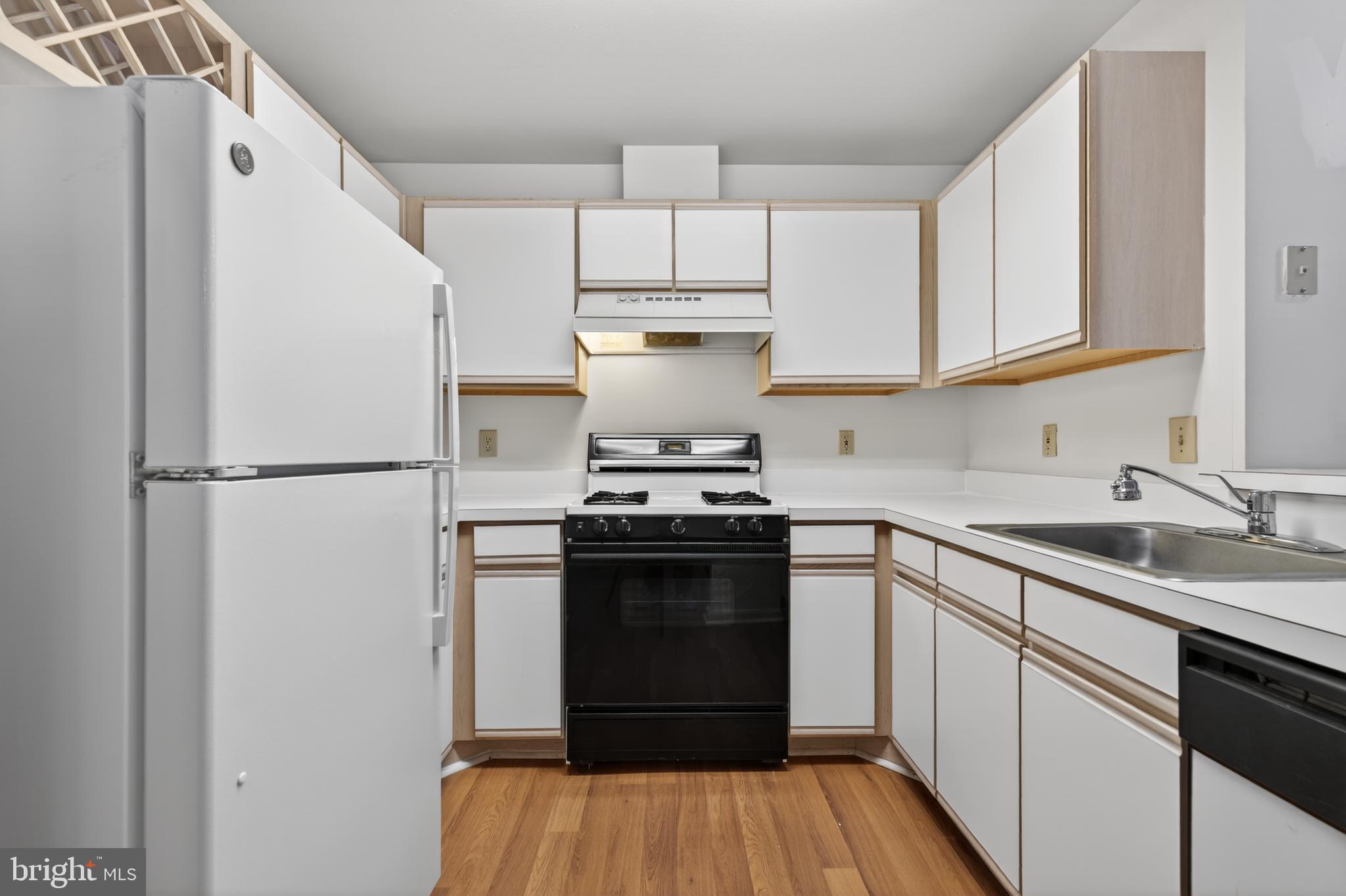 RUSSETT - Residential
