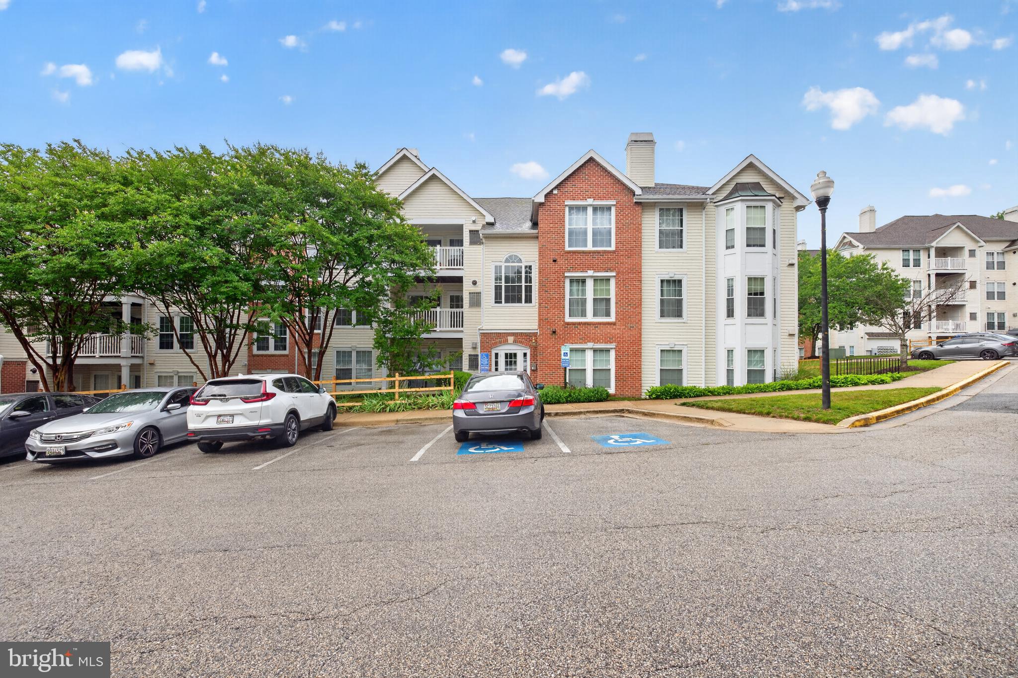 RUSSETT - Residential