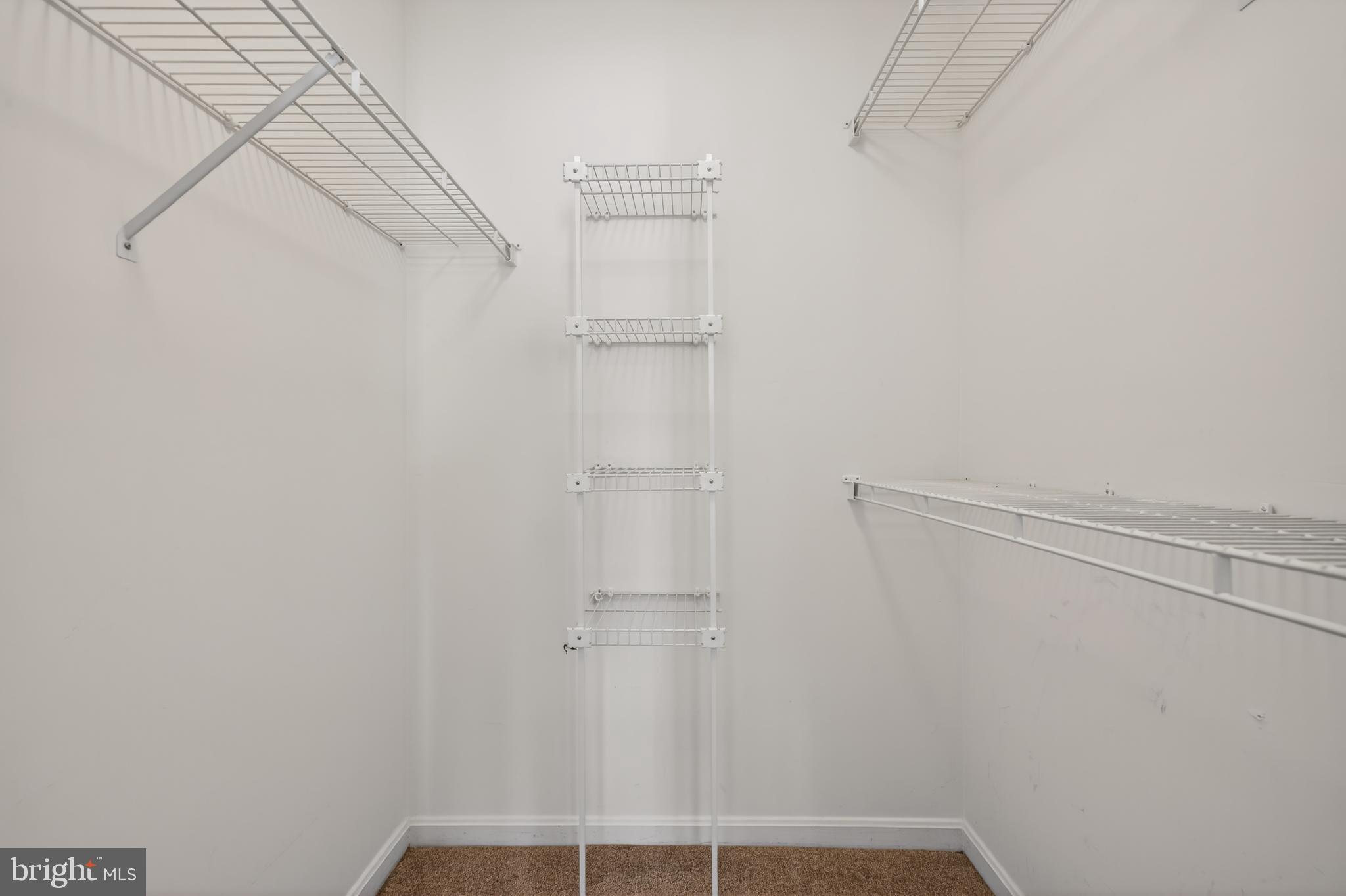 RUSSETT - Residential