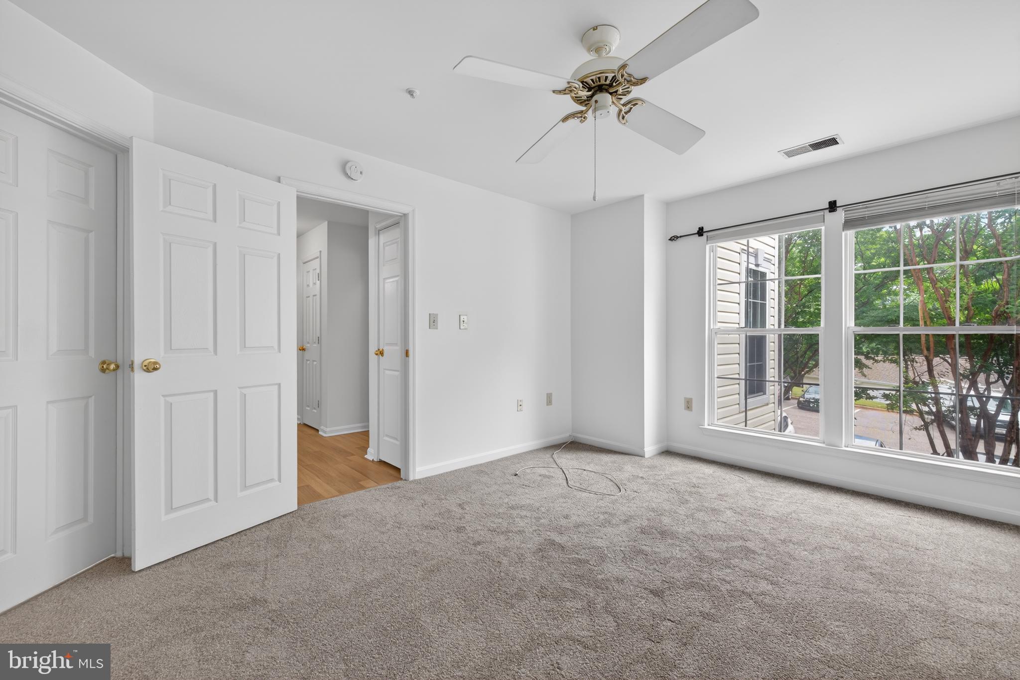 RUSSETT - Residential