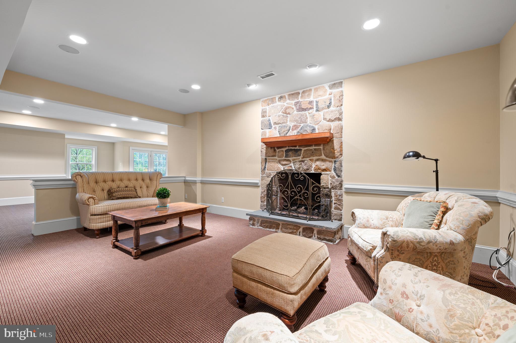SPRING MEADOW FARM - Residential