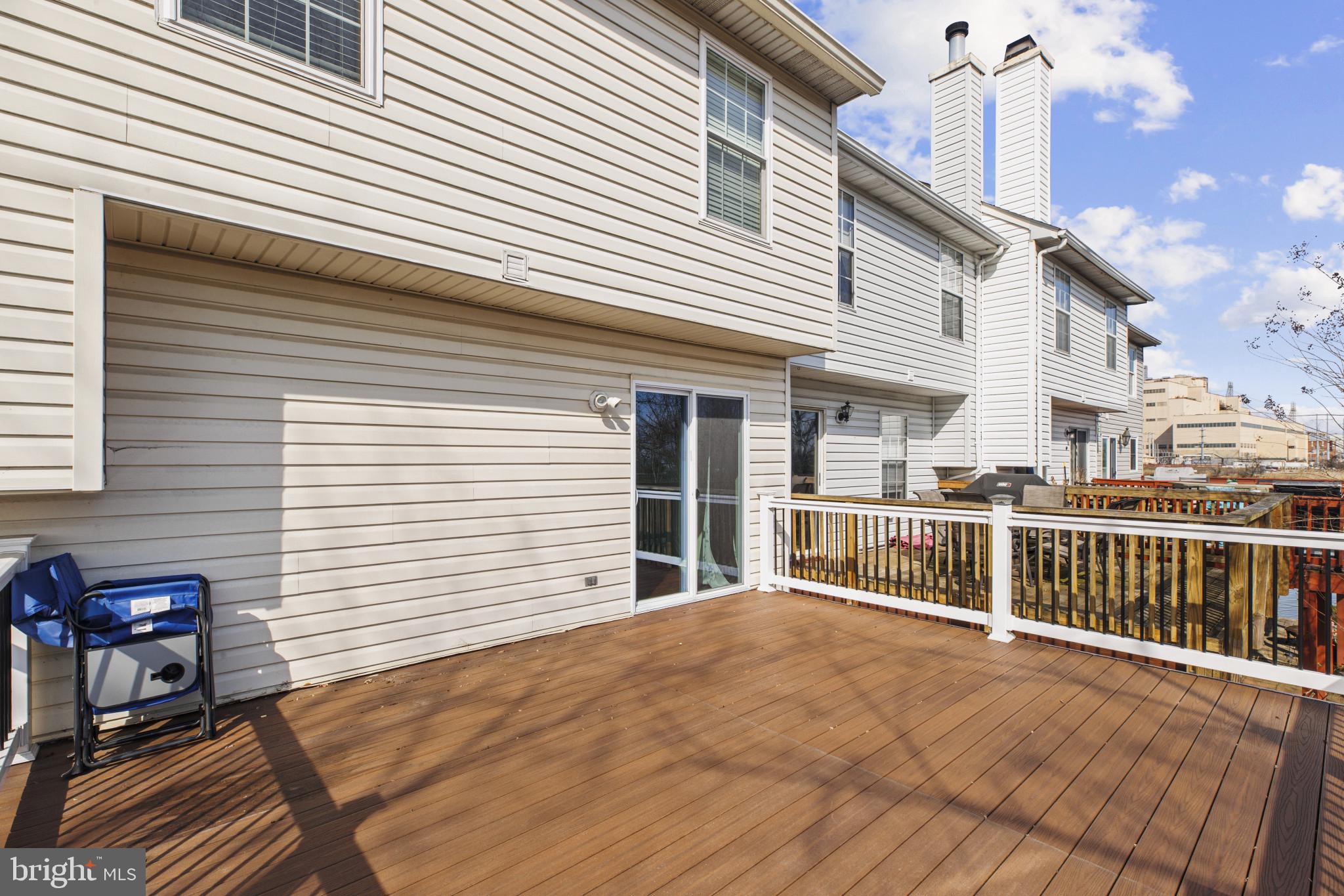 STONEY BEACH - Residential