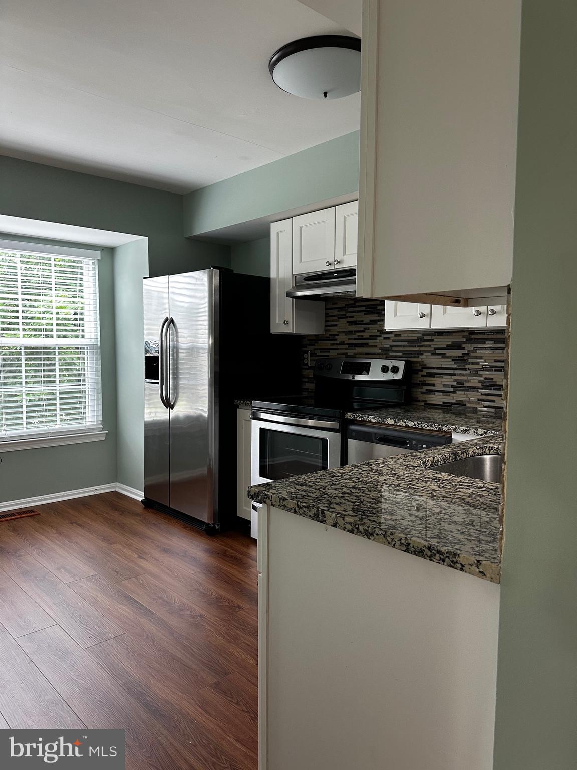 STONEY BEACH - Residential