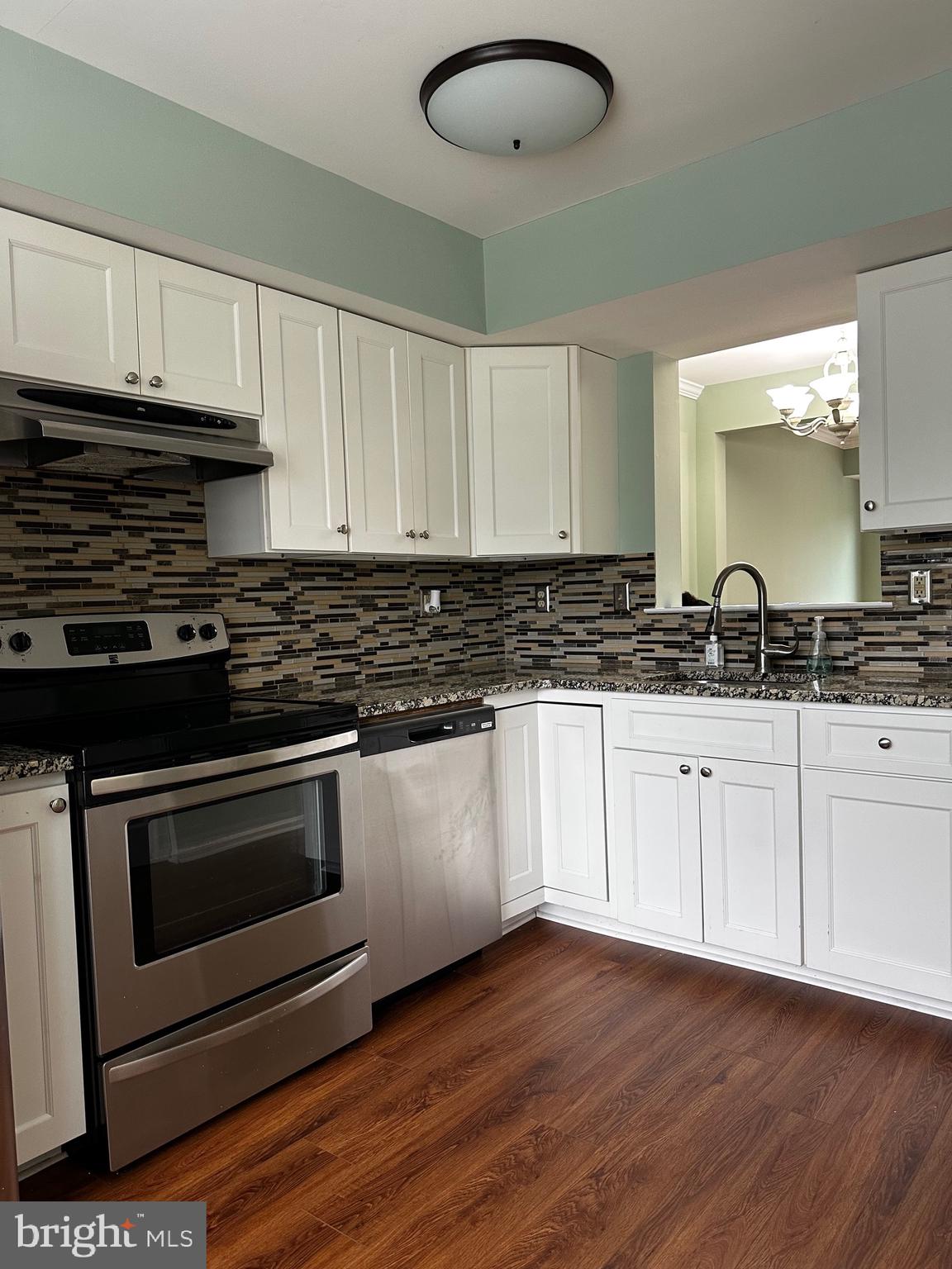 STONEY BEACH - Residential