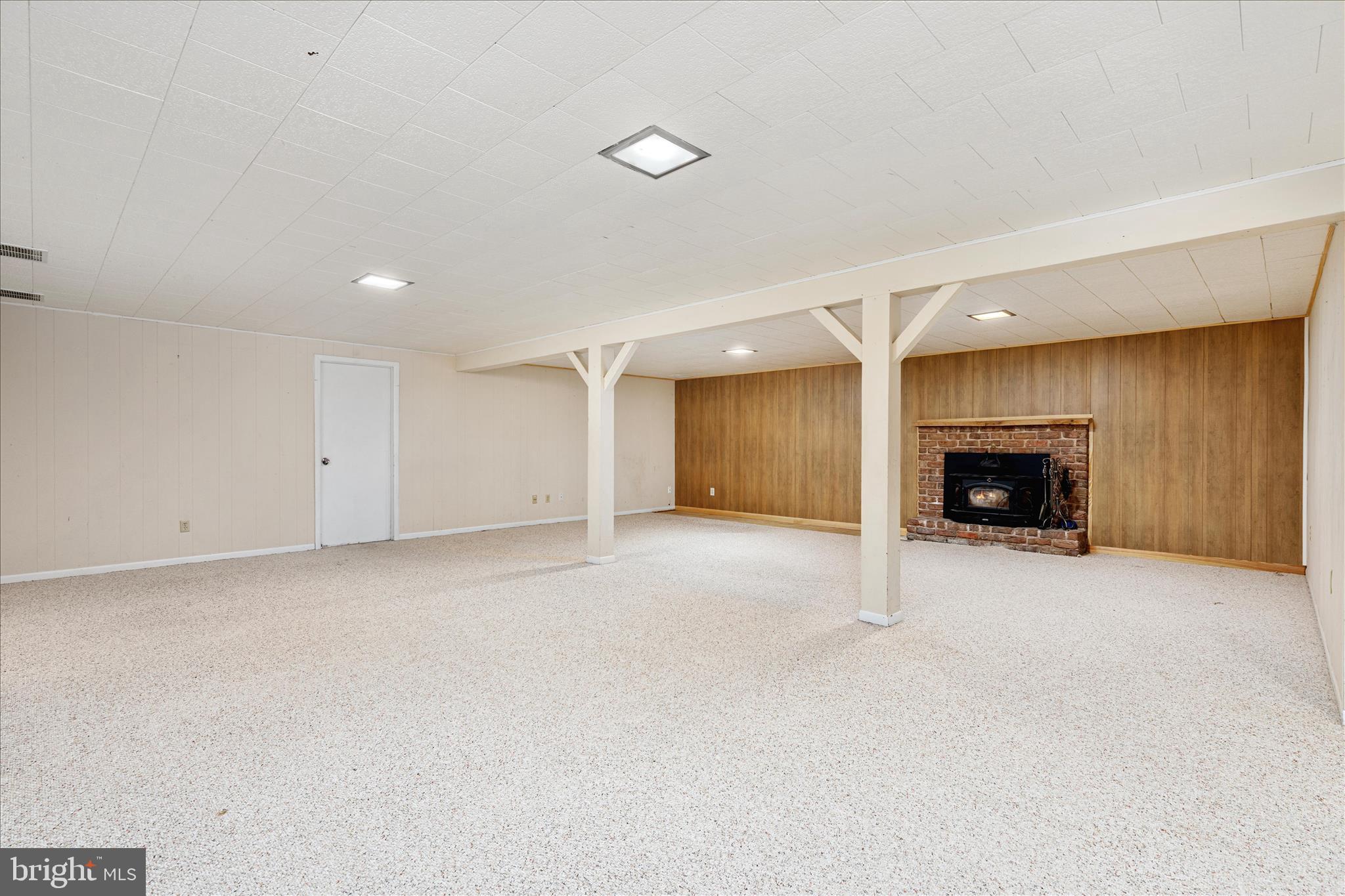 HOLIDAY ACRES - Residential
