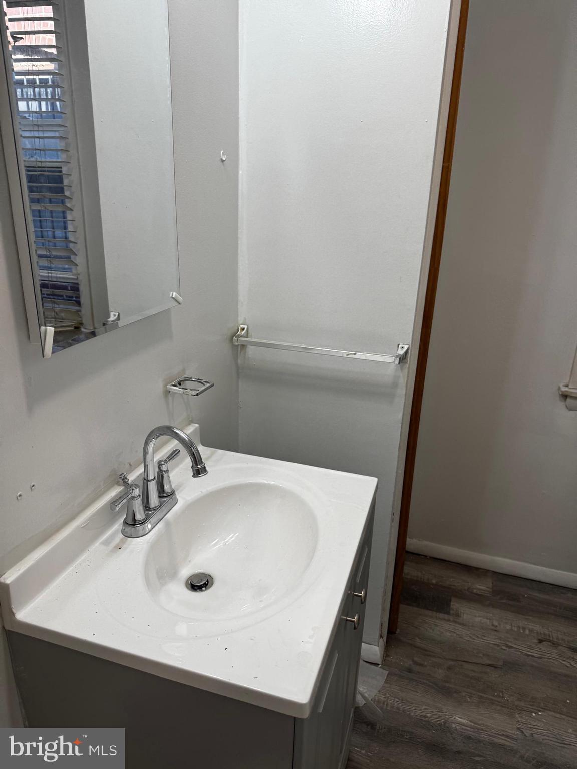 ELMWOOD PARK - Residential Income