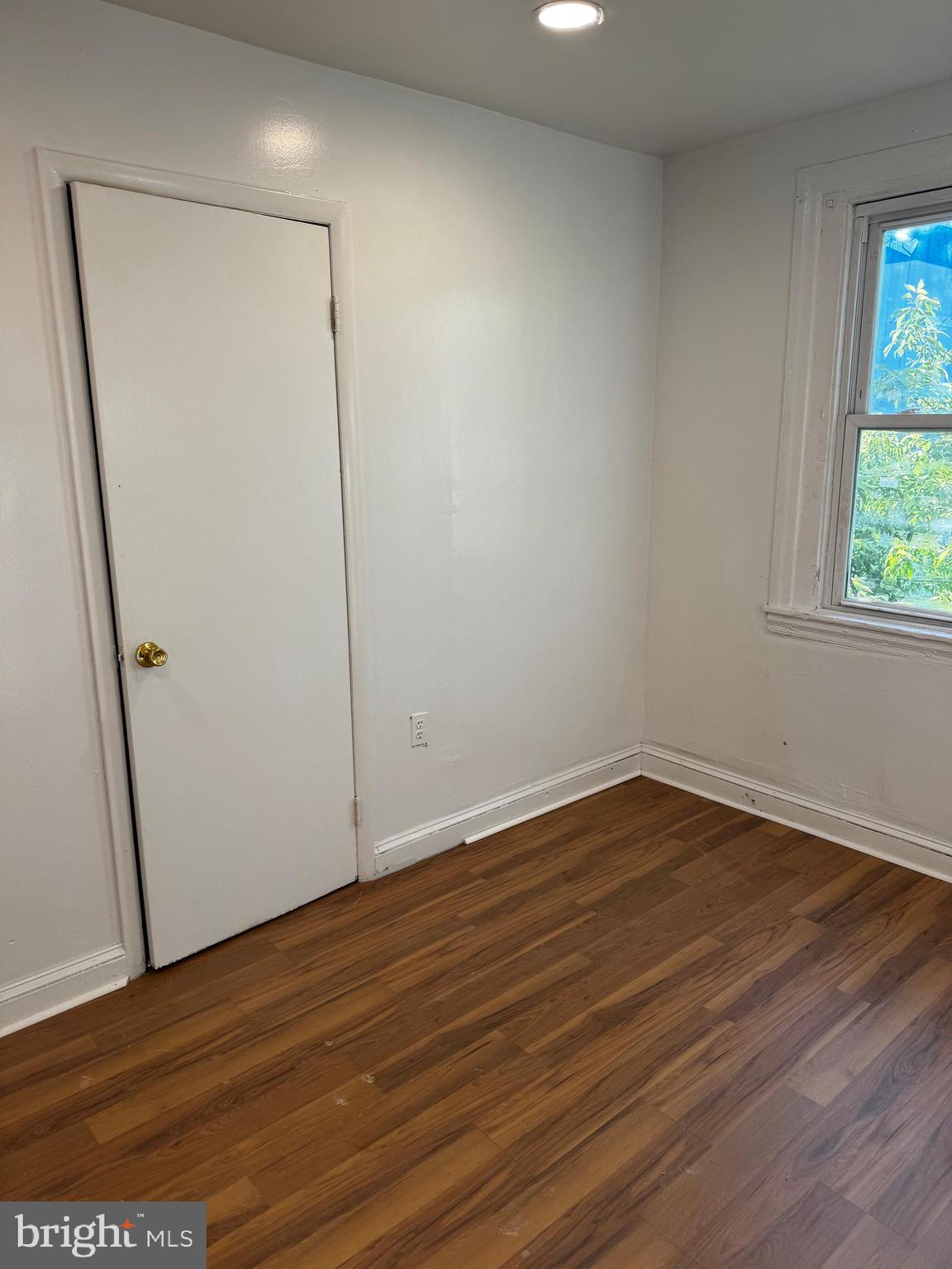 ELMWOOD PARK - Residential Income