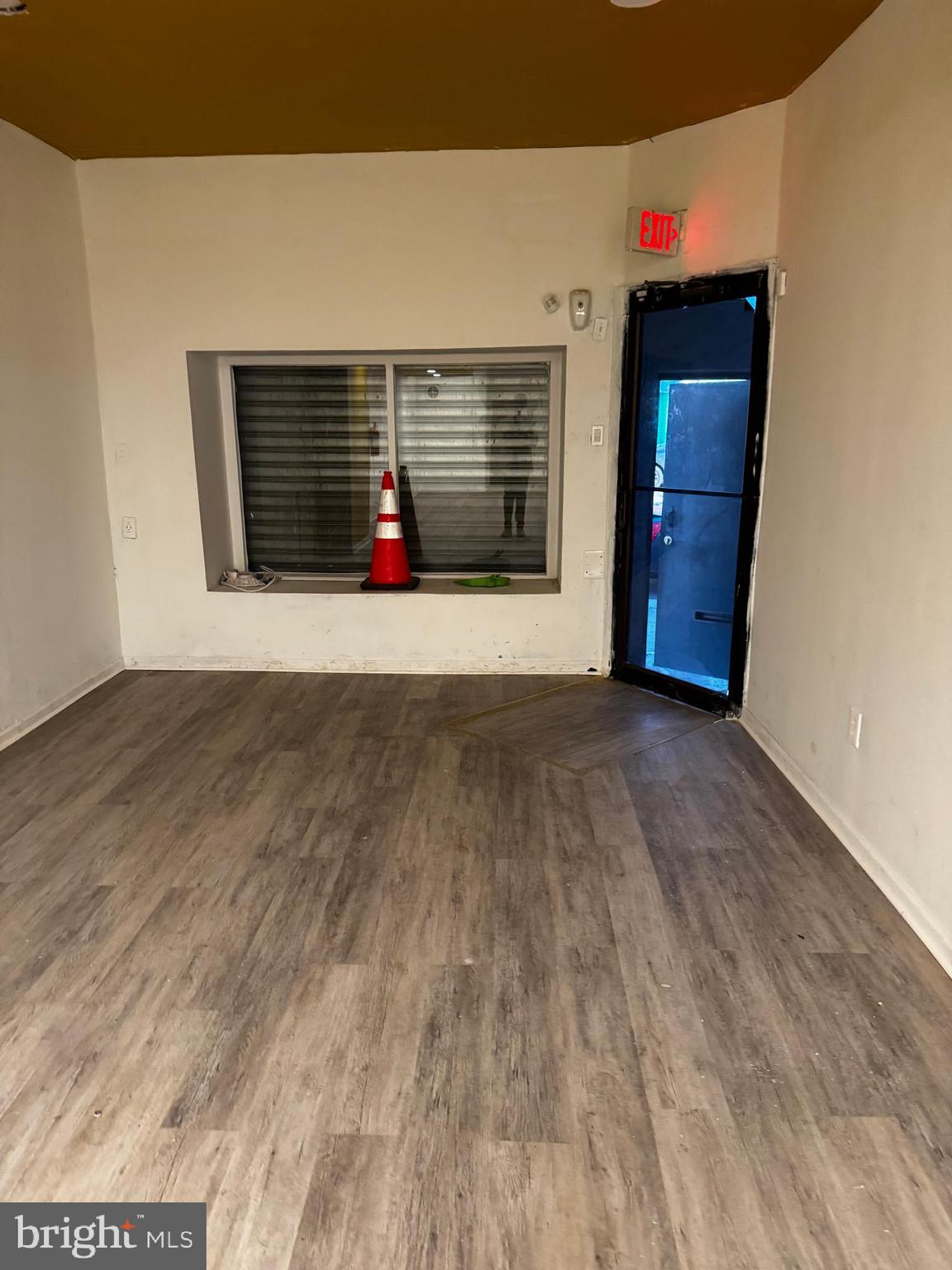 ELMWOOD PARK - Residential Income