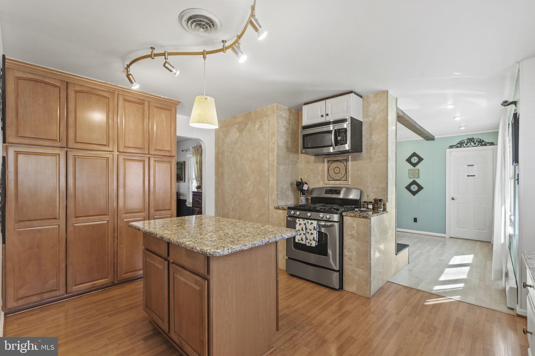 COLUMBIA PARK - Residential