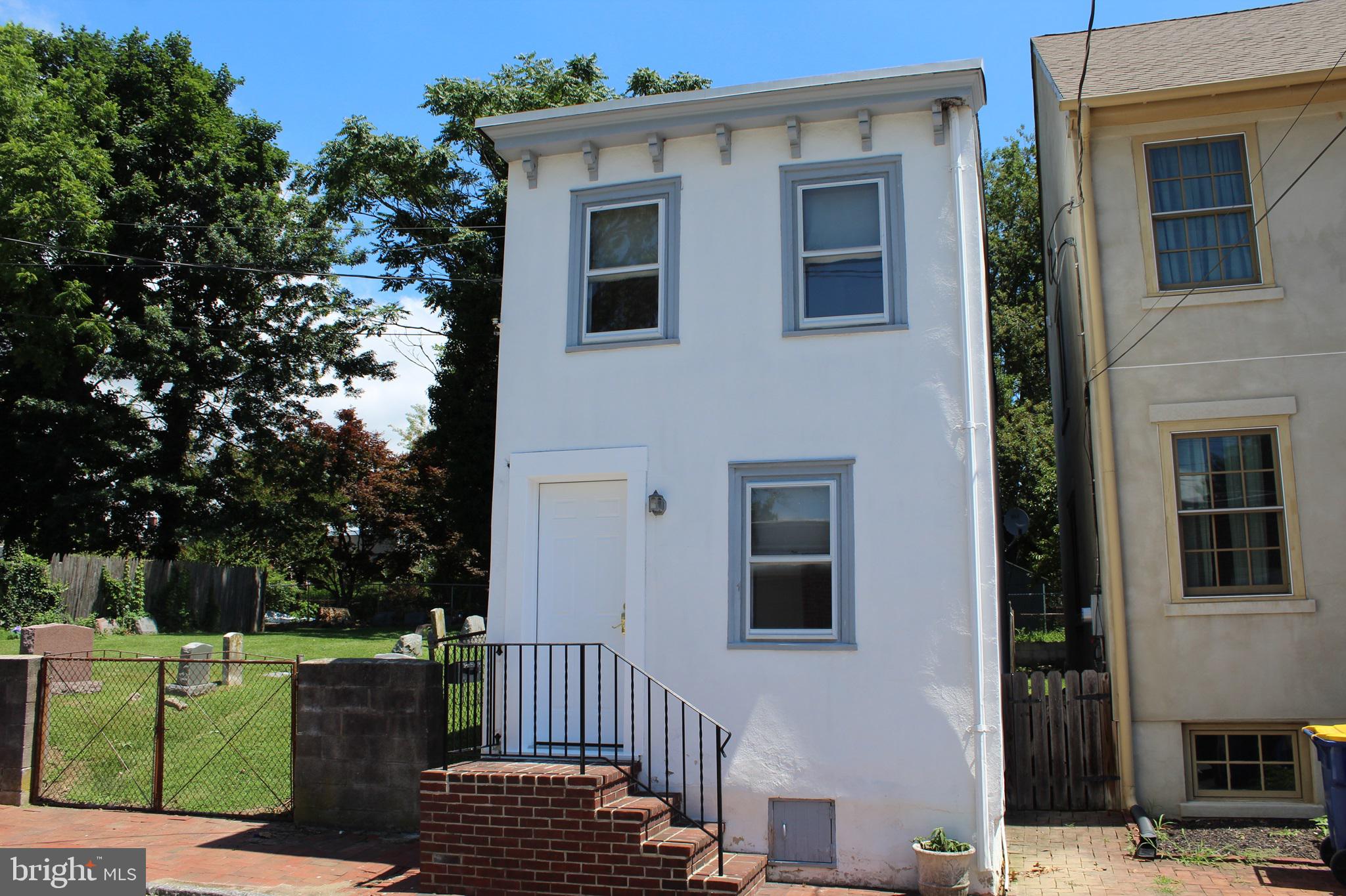 Affordable. detached home in Old New Castle available for quick occupancy.  This 2 bedroom, 1 1/2 bath home is only steps to Battery Park and the Delaware River.  The main level of this cozy home features a living room, spacious eat-in kitchen with gas cooking, a sunroom overlooking the brick patio, powder room, laundry room and utility room.  Upstairs are the 2 bedrooms and full bath.  The rear yard is mainly a brick patio for easy maintenance.  Buy this home and enjoy everything Old New Castle has to offer;  great dining options, Battery Park and the walking trail along the river, Jack Markell trail for biking or walking to Wilmington, Saturday market on The Green, summer concerts in the park, many festivals and events and so much more.  Schedule your appointment today to see this great buy in Old New Castle.