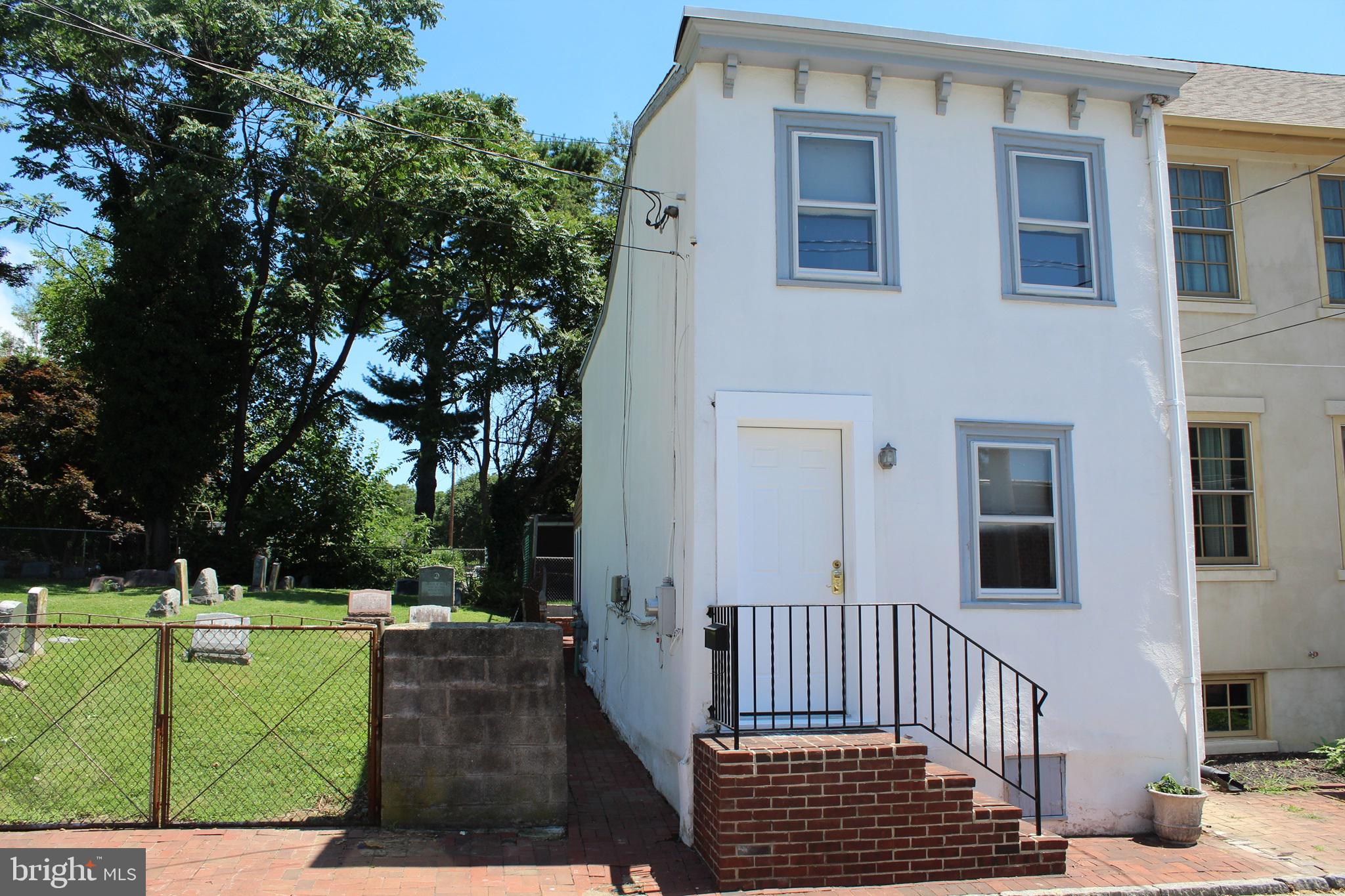 OLD NEW CASTLE - Residential