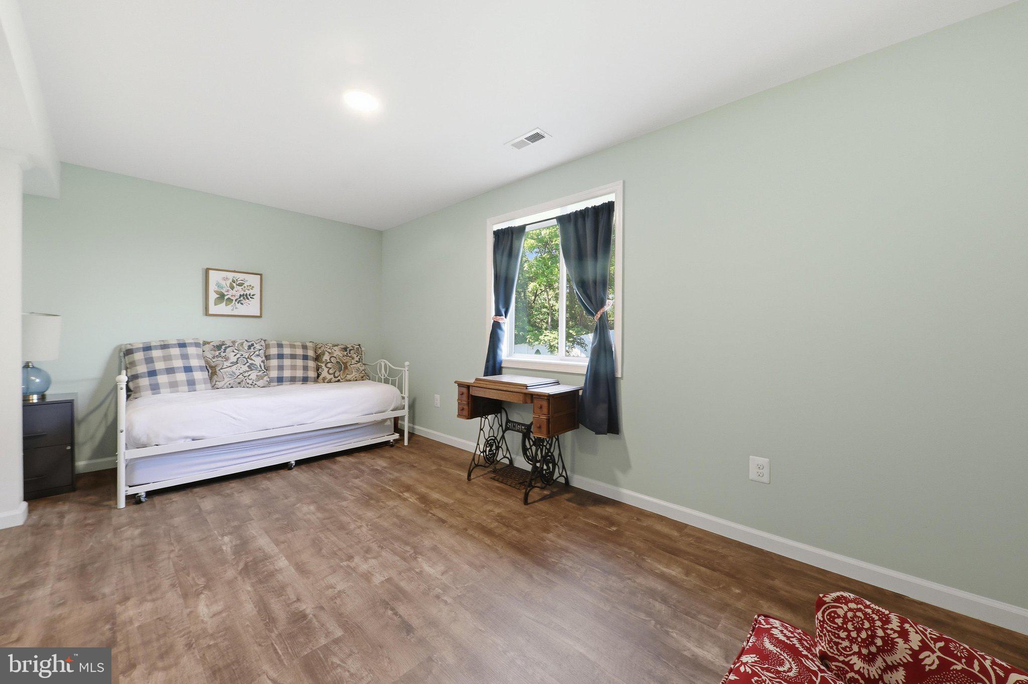 SHERIDAN ESTATES - Residential
