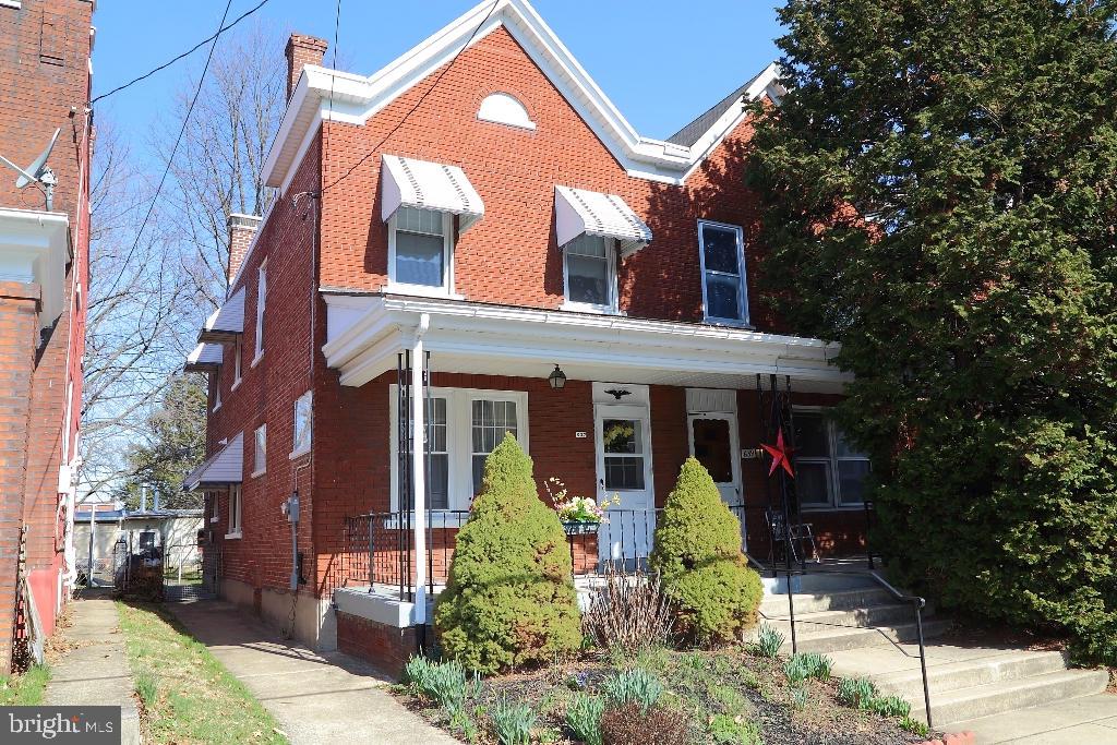 LANCASTER - Residential