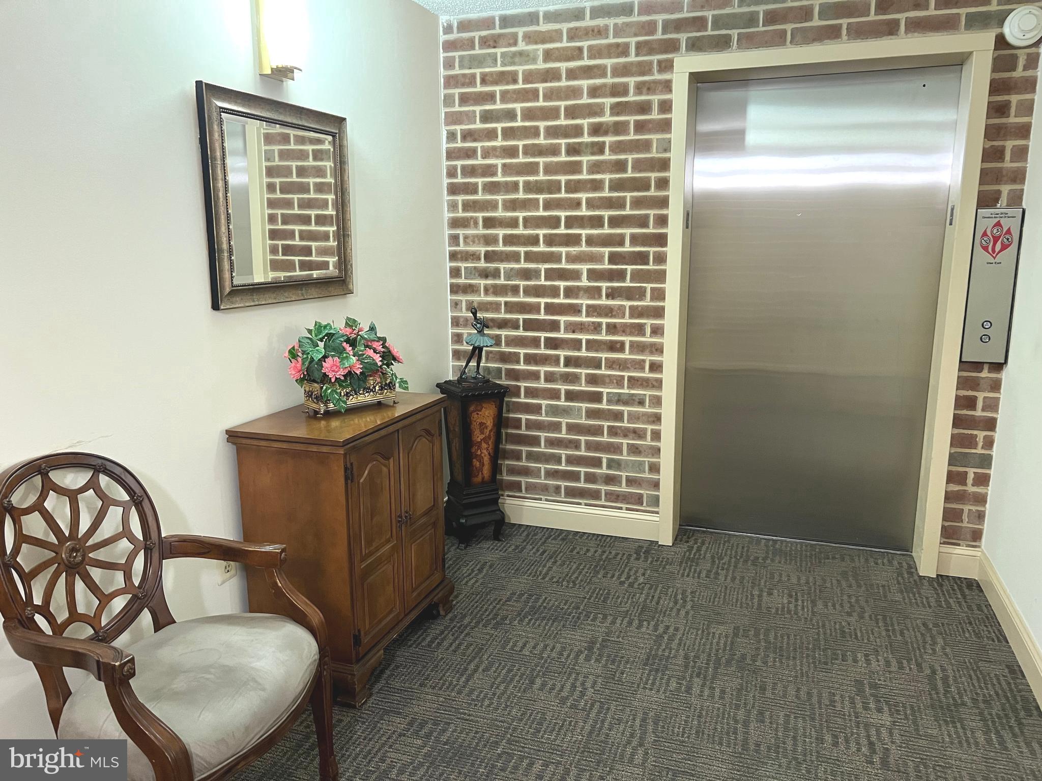 LEISURE WORLD - Residential