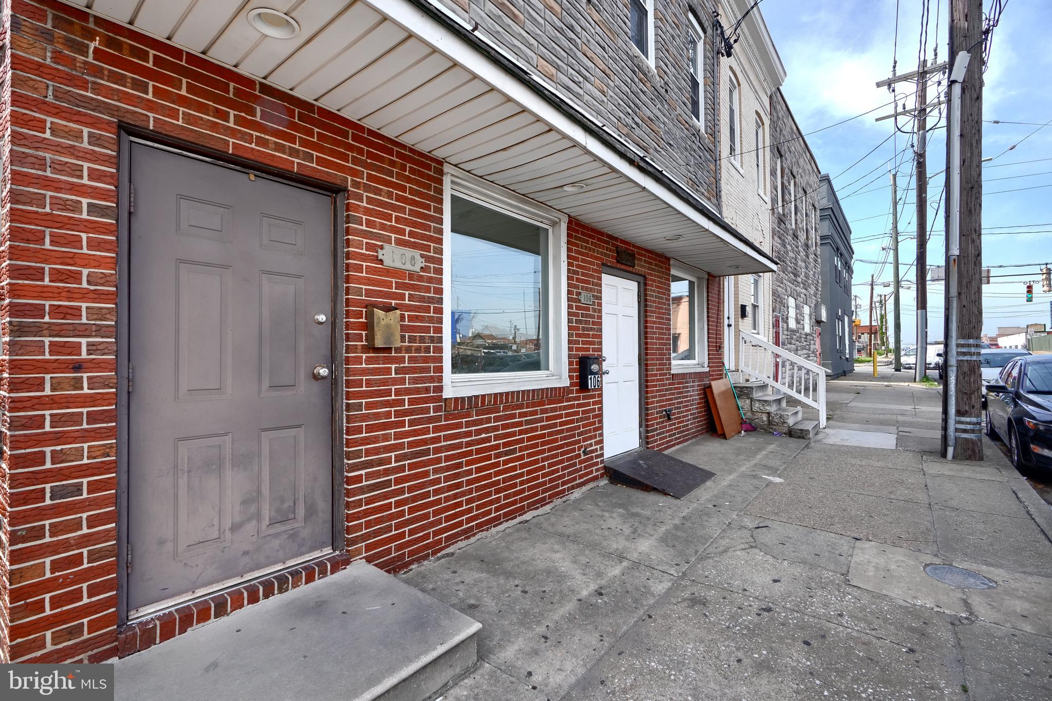 Rare opportunity to own a double wide two-unit residence in a great location with additional large workshop/storage space. Upper-level unit offers three bedrooms with two full bathrooms.  Lower-level unit is newly renovated and offers three bedrooms with one full bathroom.  Both units each have their own washer/dryer.  Large 1,000 sqft+ workshop and storage space - access from Haven Street with a private side entrance.  10 ft ceilings. 33 ft long. Garage door 10'9 ft high. Back of the garage 9'7 ft high. Access from the rear alley which includes roll up door. Please contact listing agent Matthew Pecker with any questions.