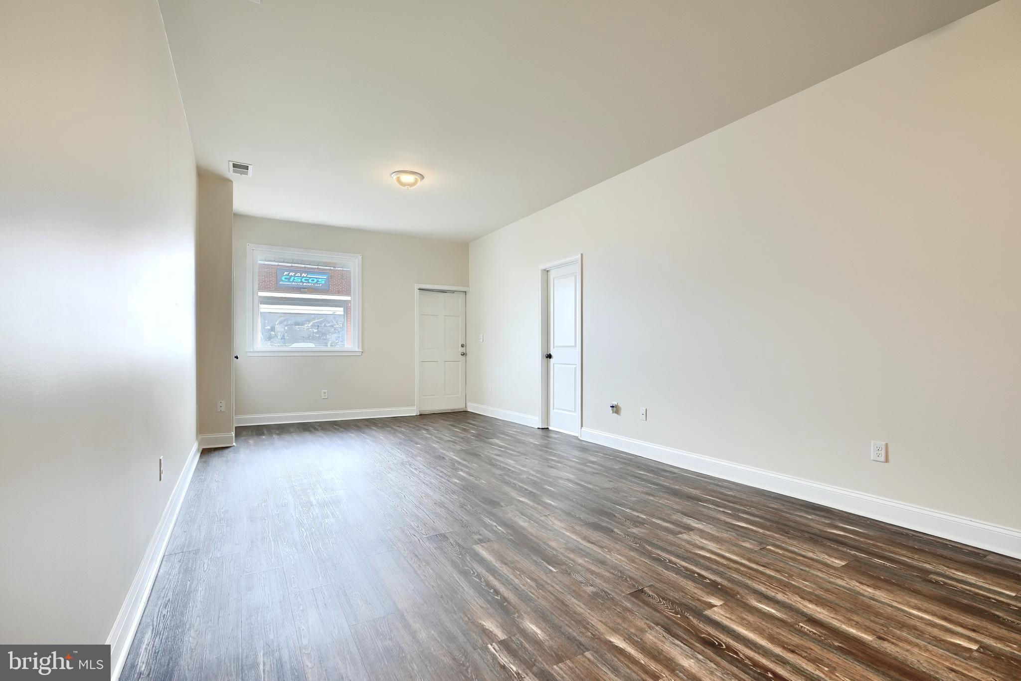 HIGHLANDTOWN - Residential