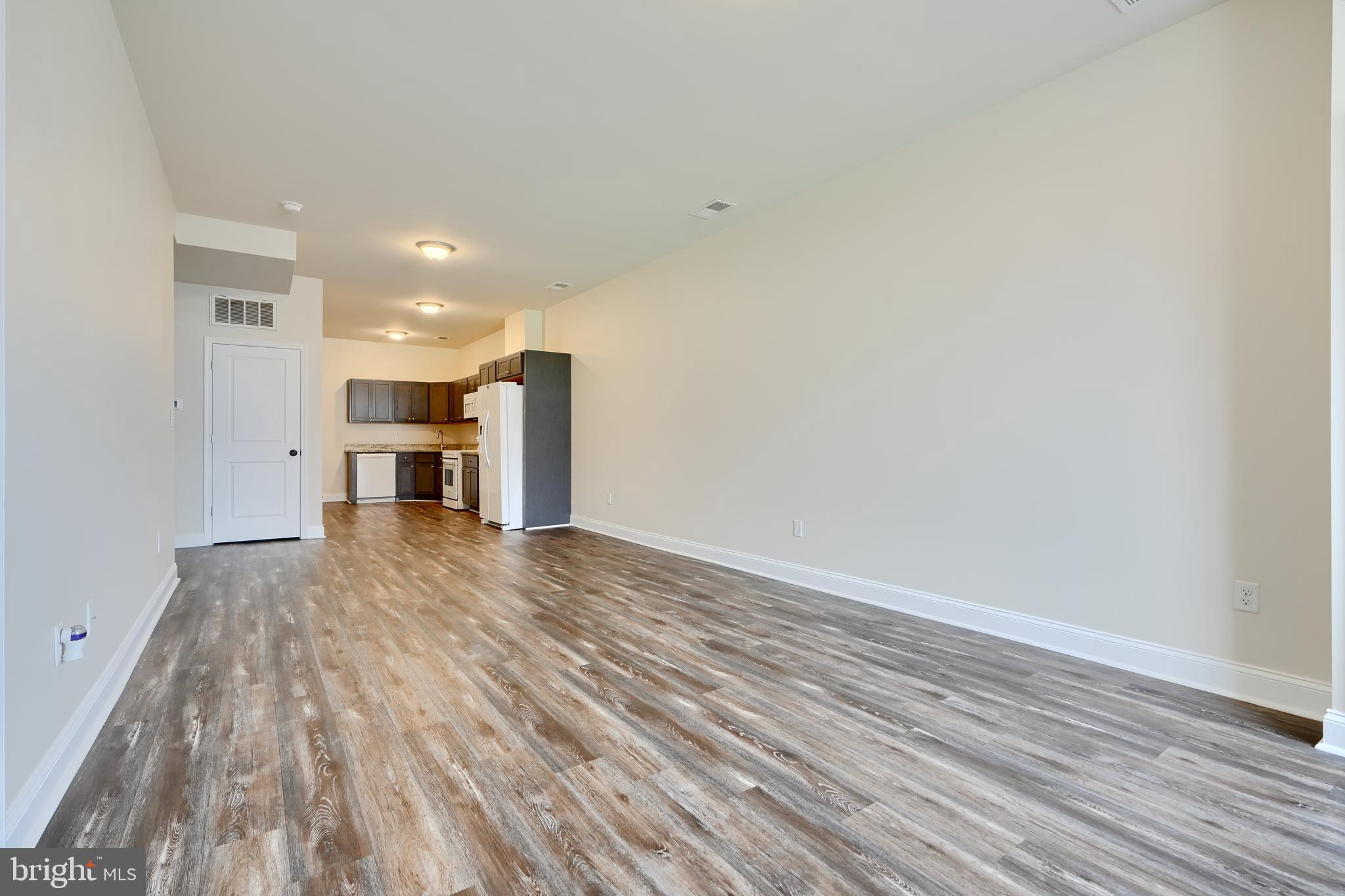 HIGHLANDTOWN - Residential