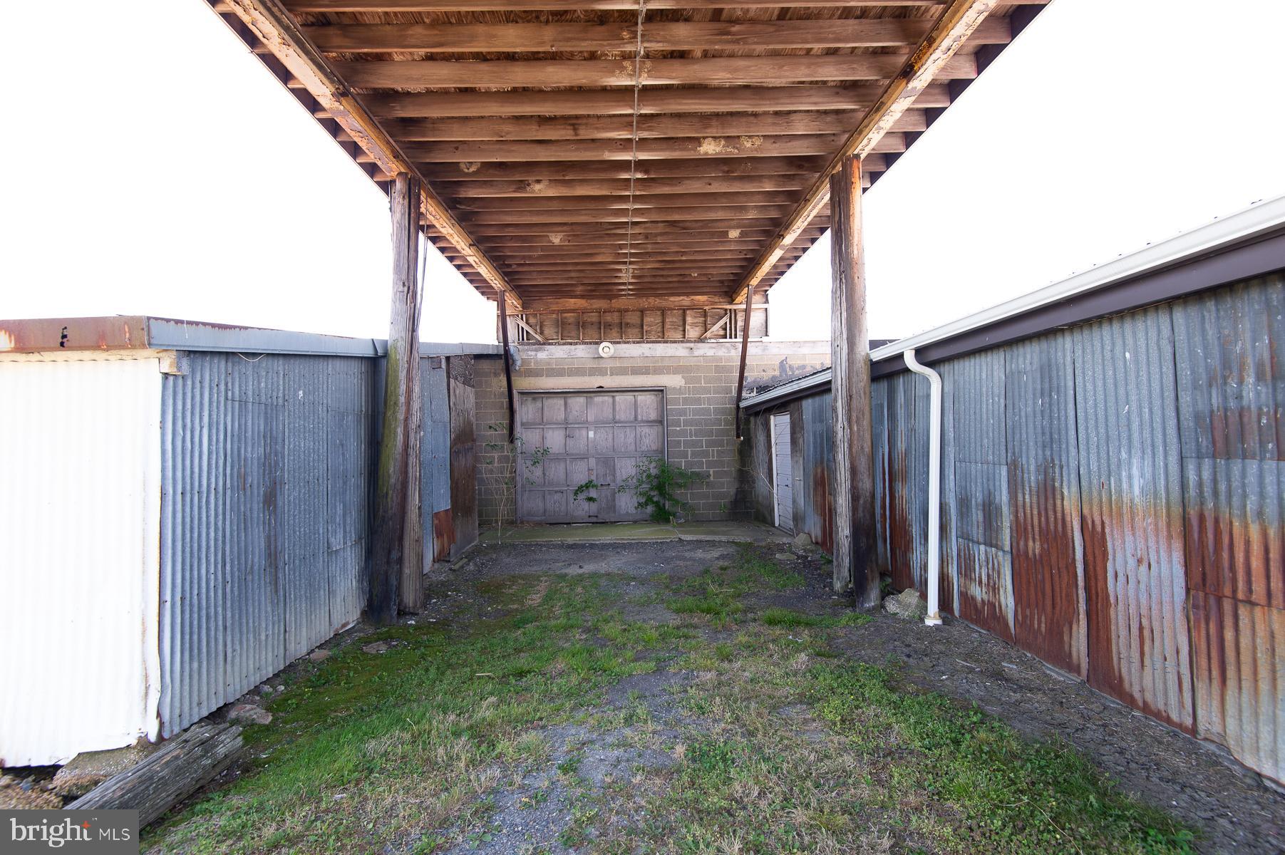 BUCKTOWN - Commercial Sale
