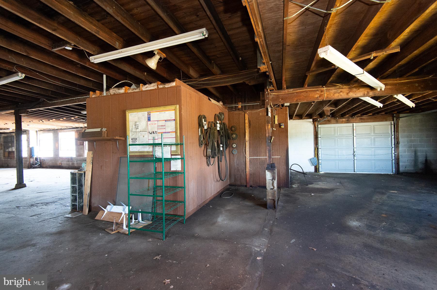 BUCKTOWN - Commercial Sale