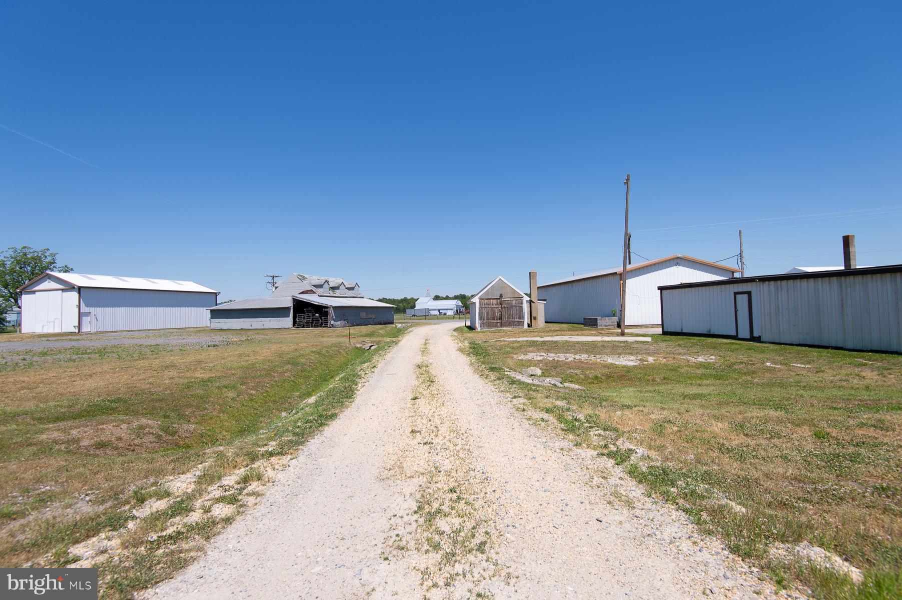 BUCKTOWN - Commercial Sale