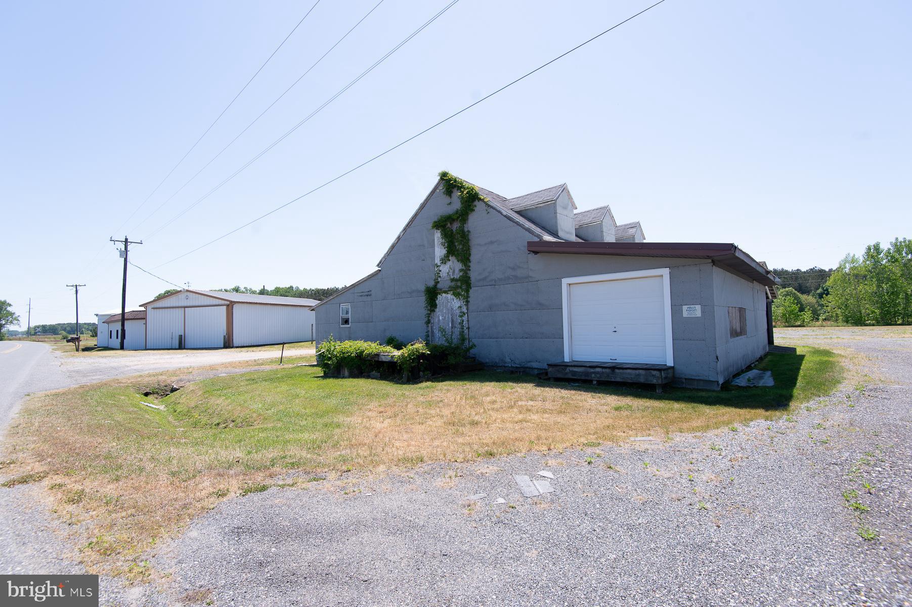 BUCKTOWN - Commercial Sale