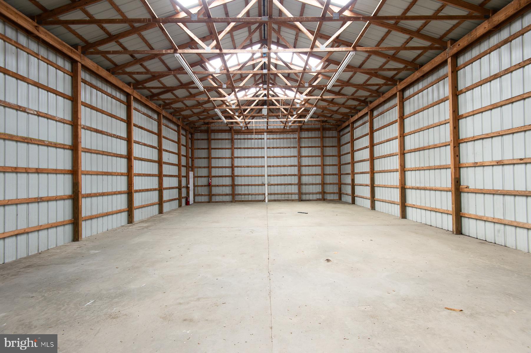 BUCKTOWN - Commercial Sale