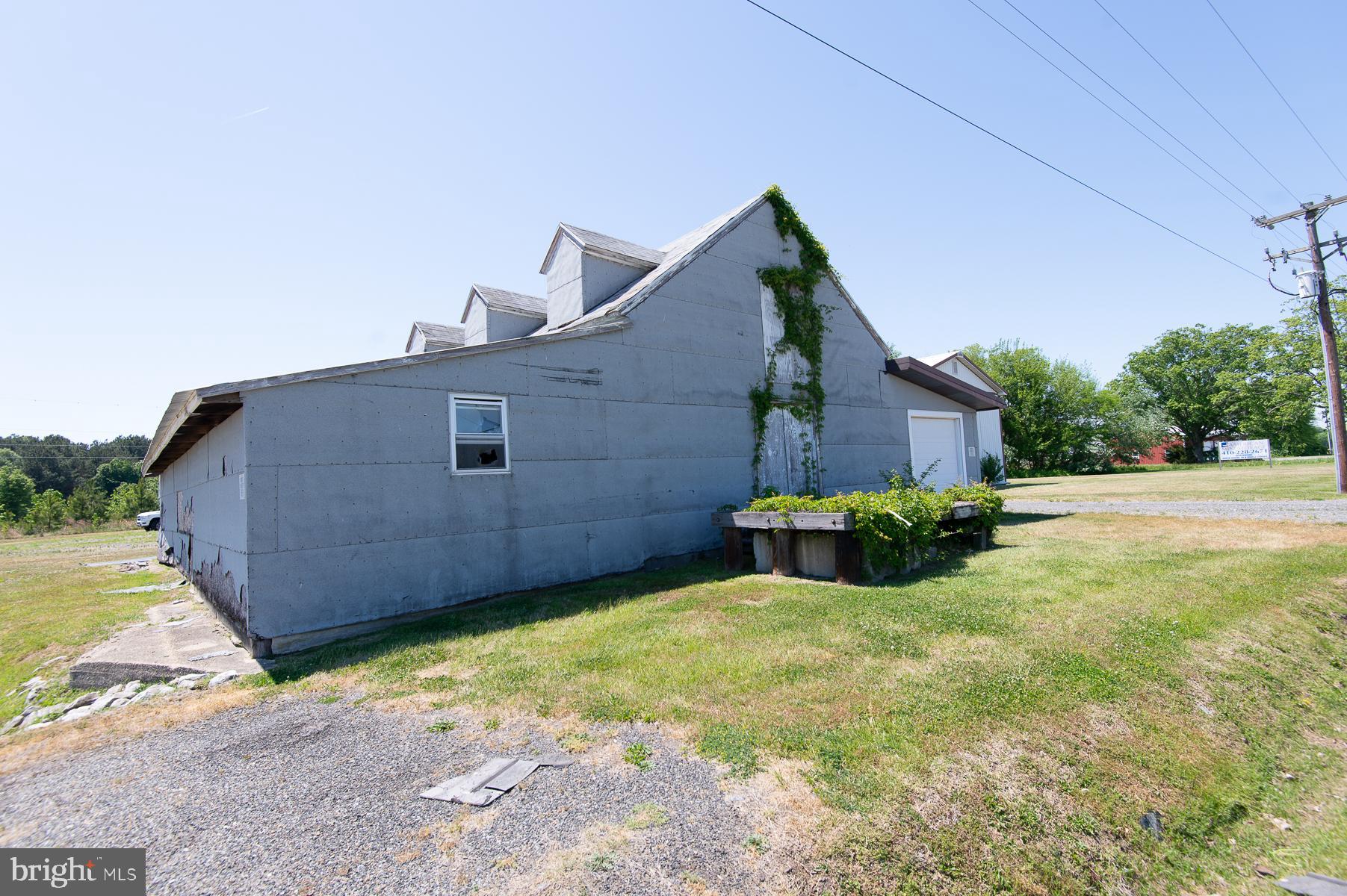 BUCKTOWN - Commercial Sale