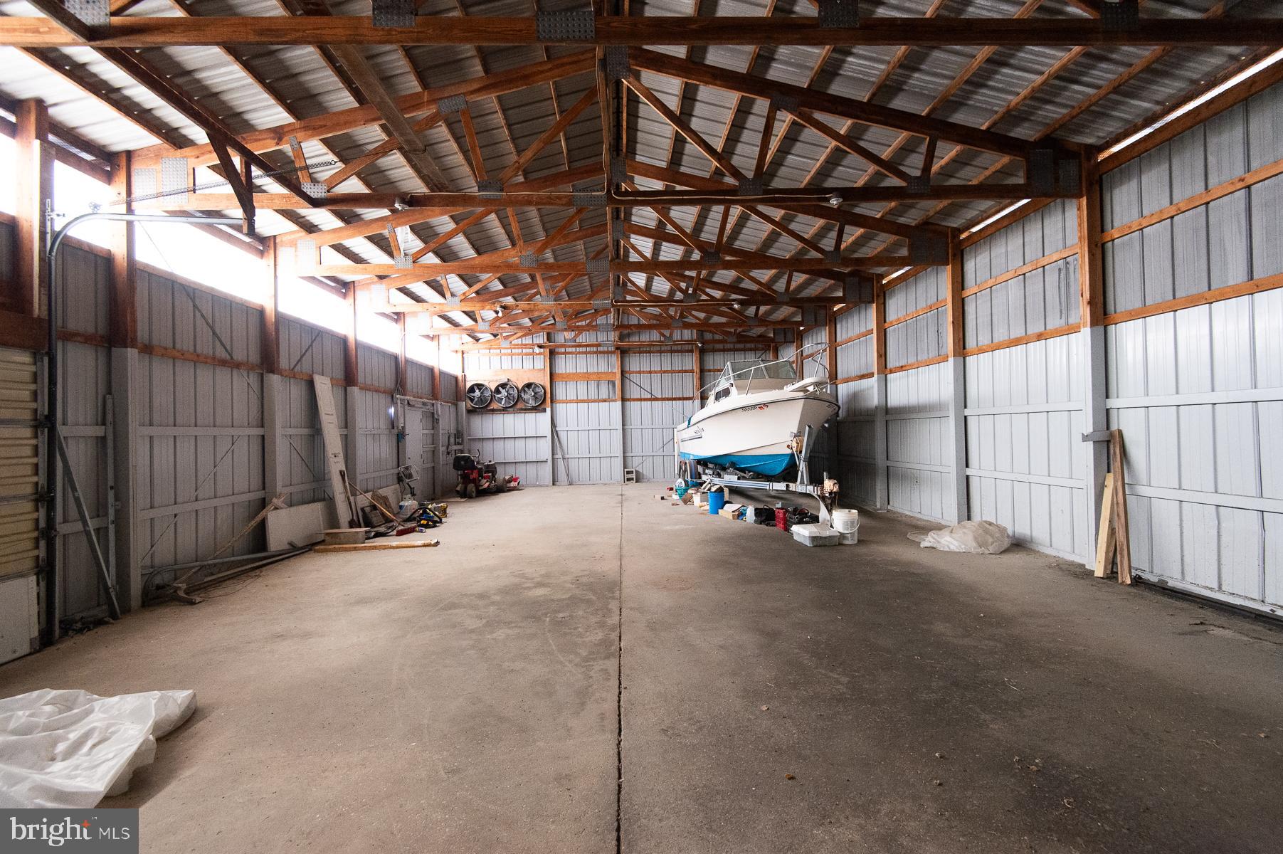 BUCKTOWN - Commercial Sale