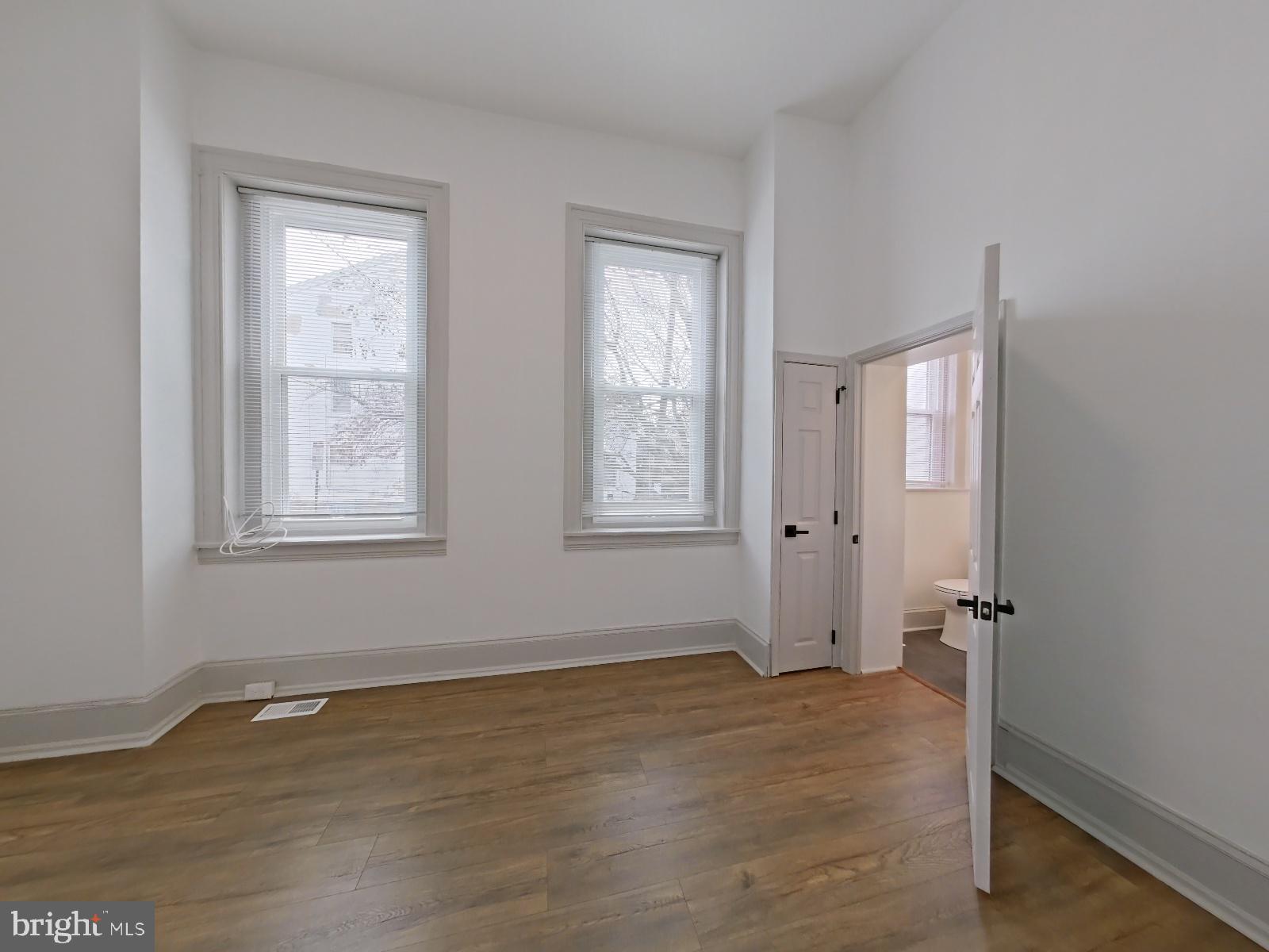 ROXBOROUGH - Residential Lease