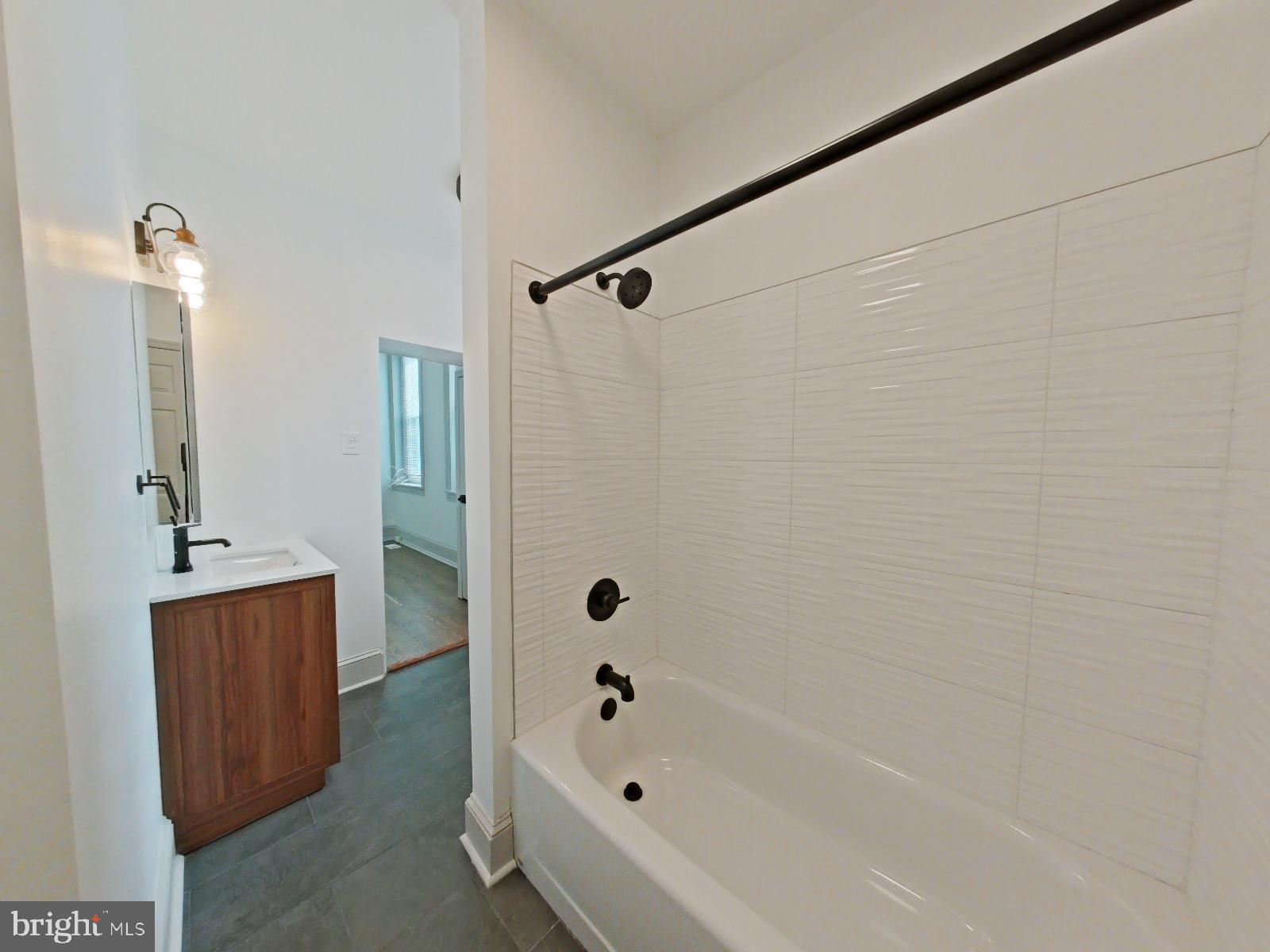 ROXBOROUGH - Residential Lease