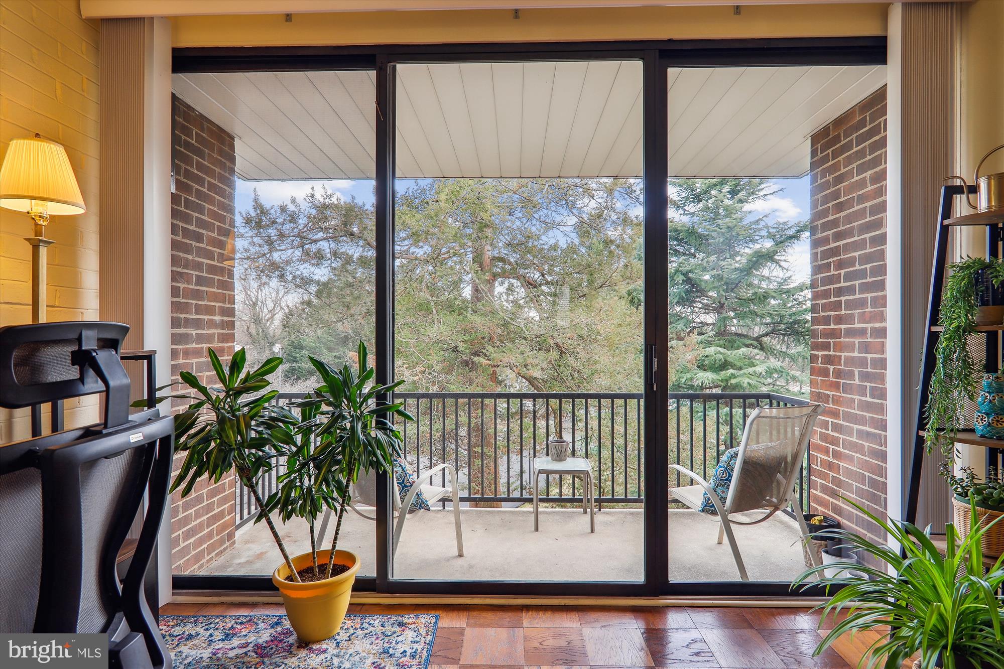 AMERICANA FINMARK - Residential
