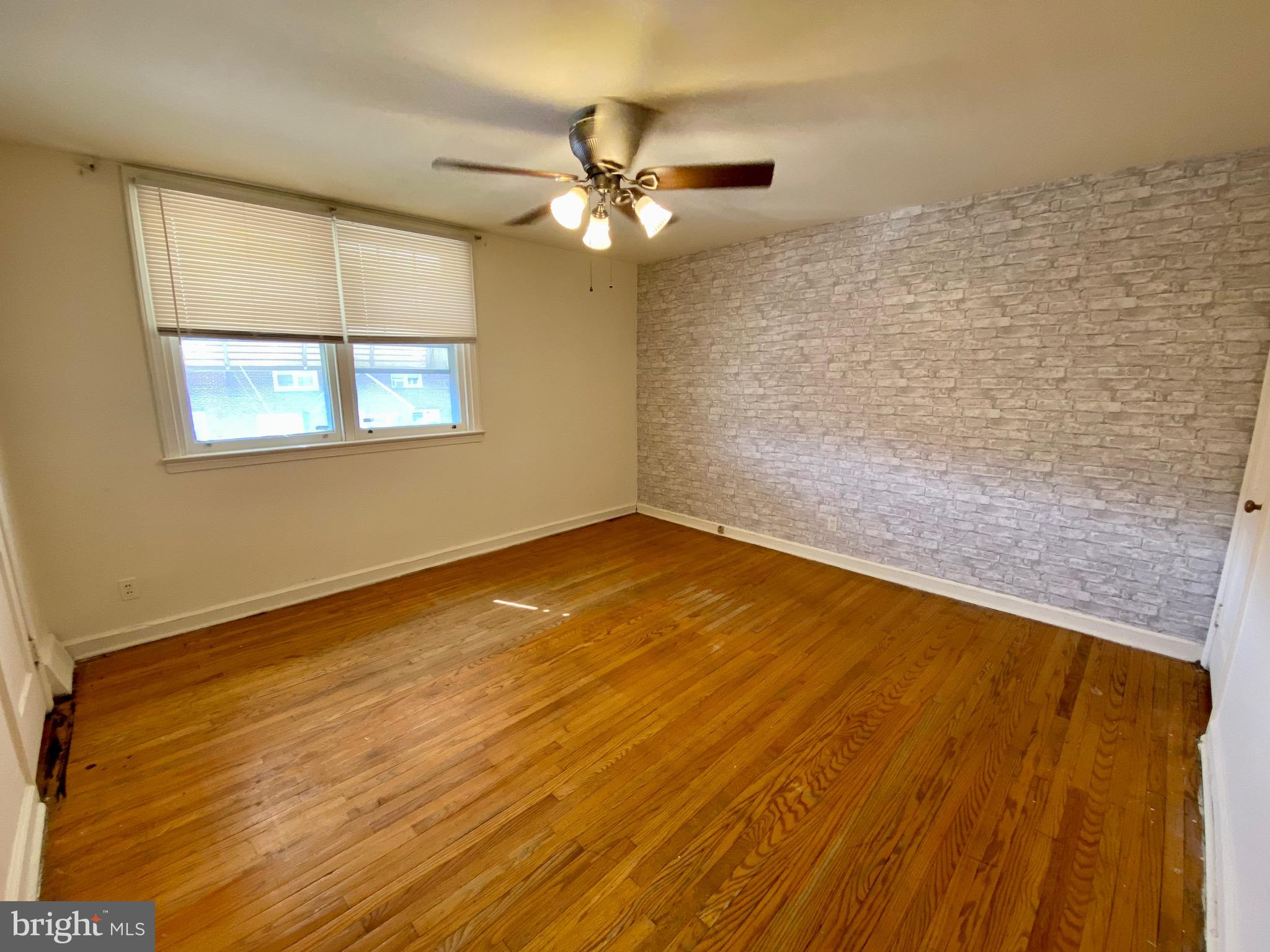 OXFORD CIRCLE - Residential